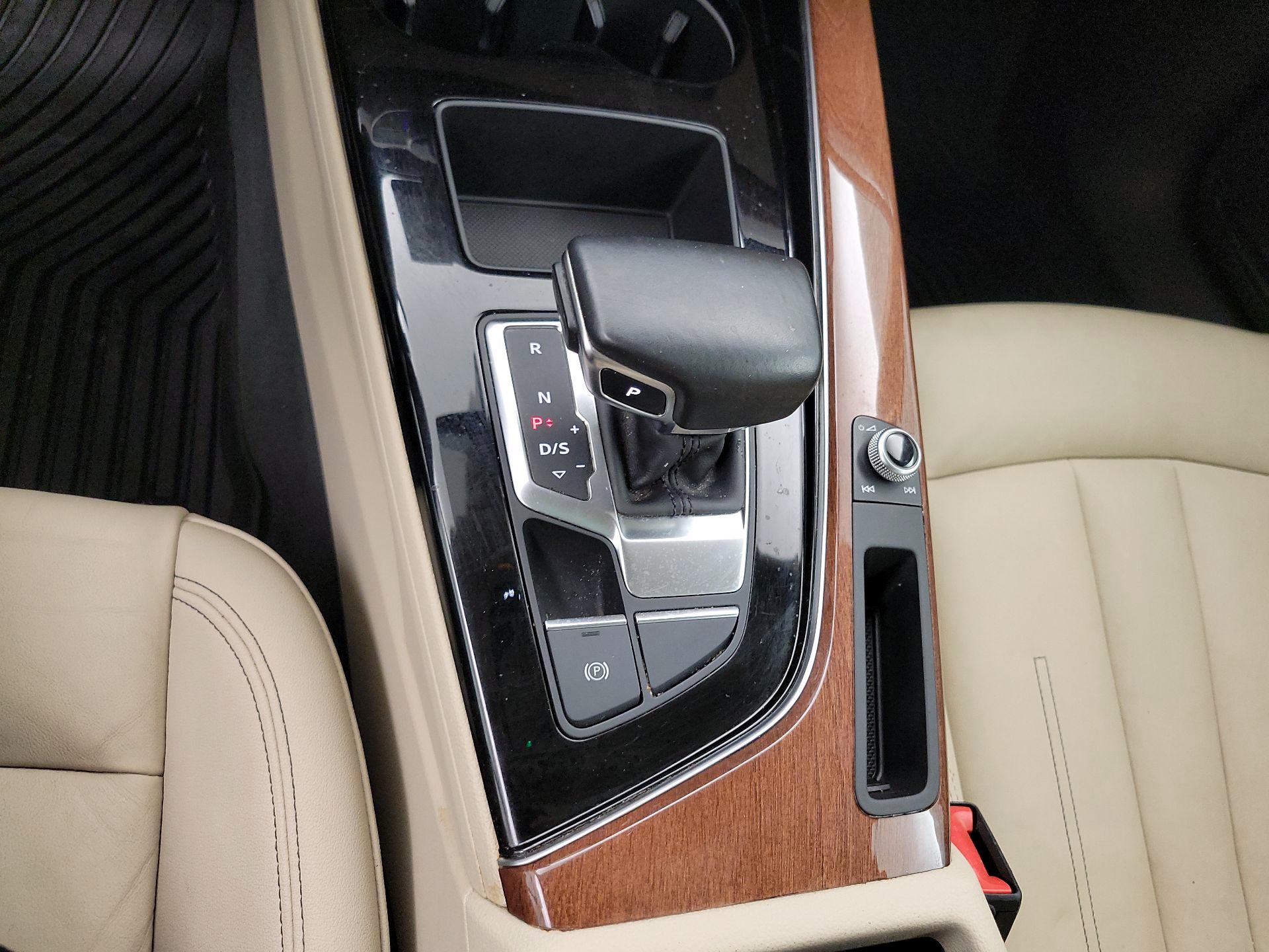 Thumbnail: 2021 Audi A4 - 17