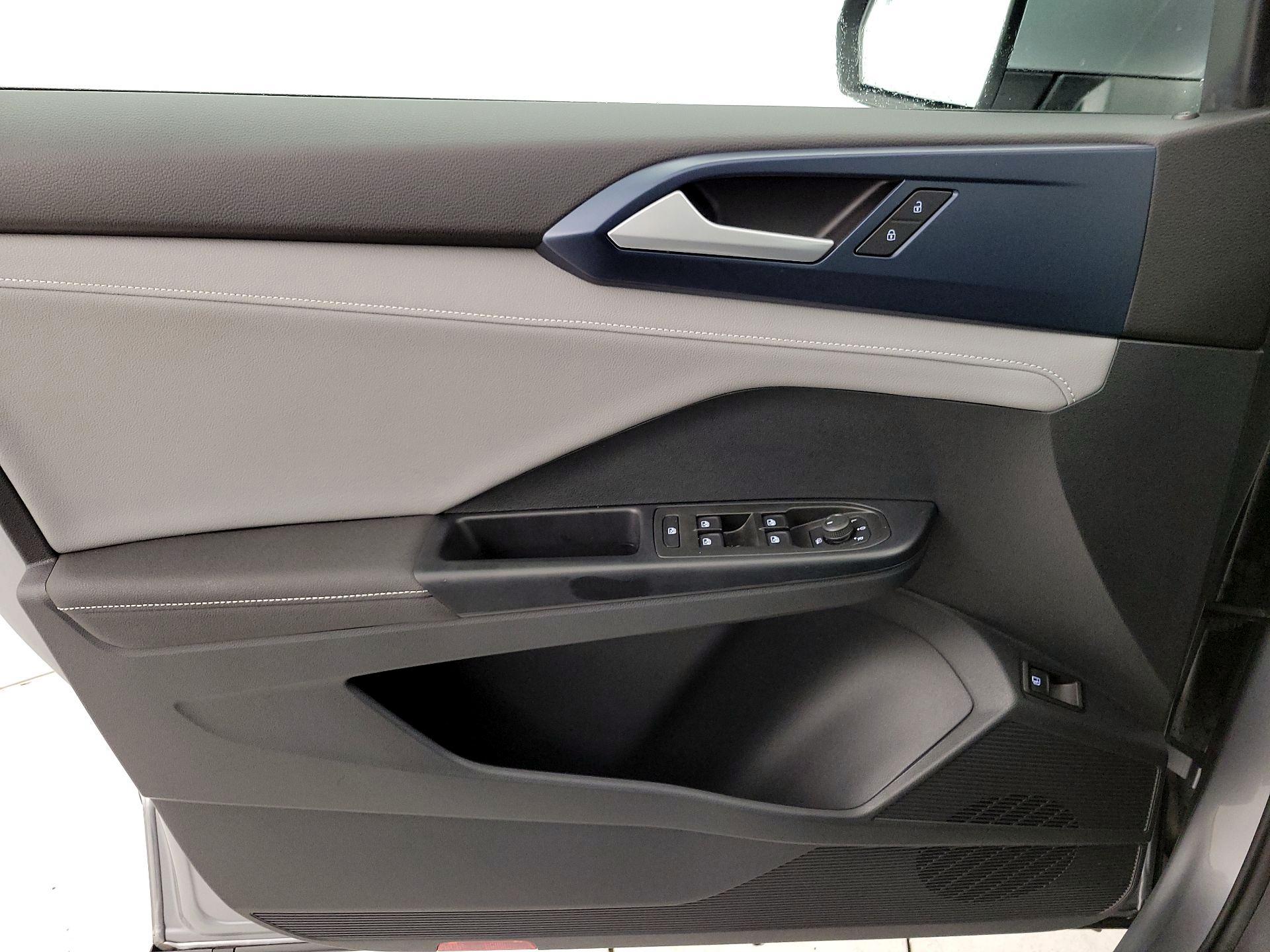 Thumbnail: 2024 Volkswagen Taos - 12