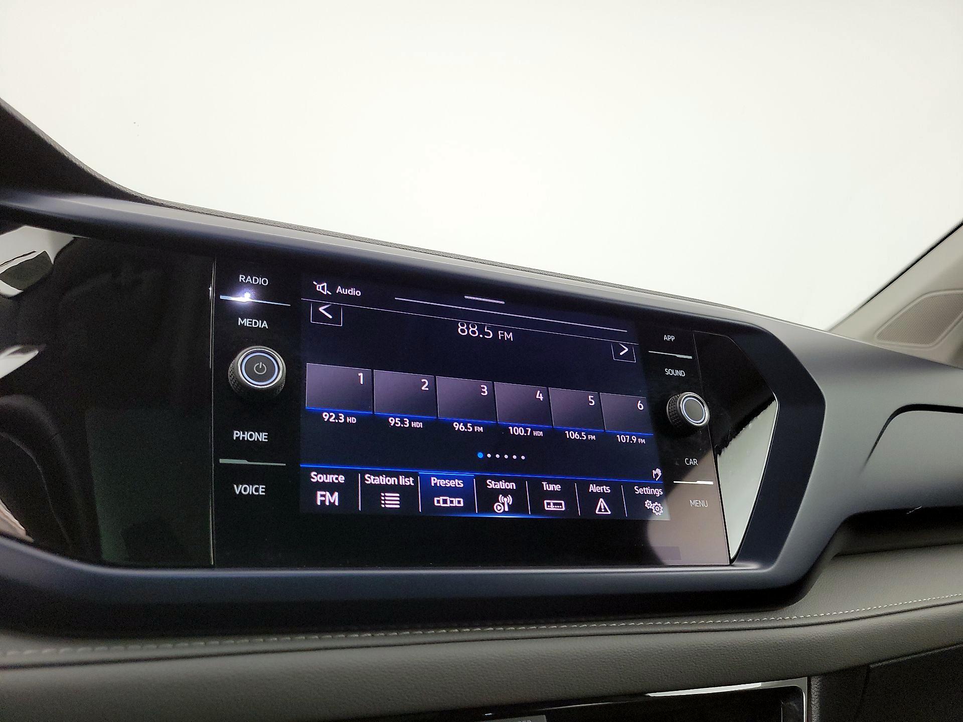 Thumbnail: 2024 Volkswagen Taos - 15