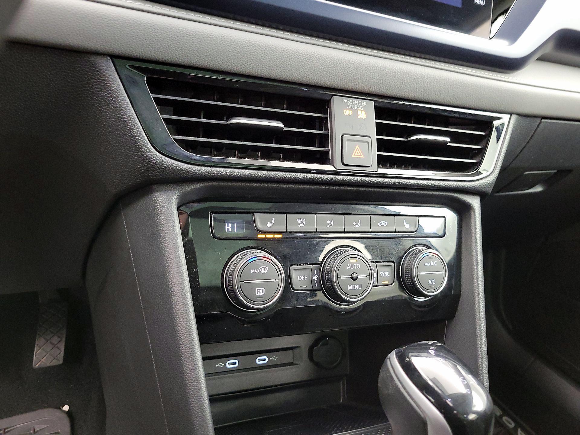 Thumbnail: 2024 Volkswagen Taos - 16