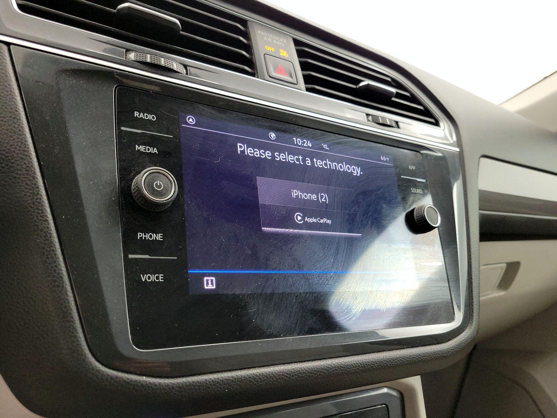 Thumbnail: 2023 Volkswagen Tiguan - 15