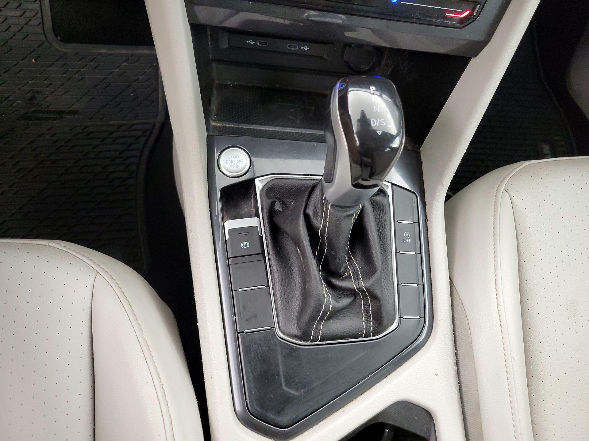 Thumbnail: 2023 Volkswagen Tiguan - 17