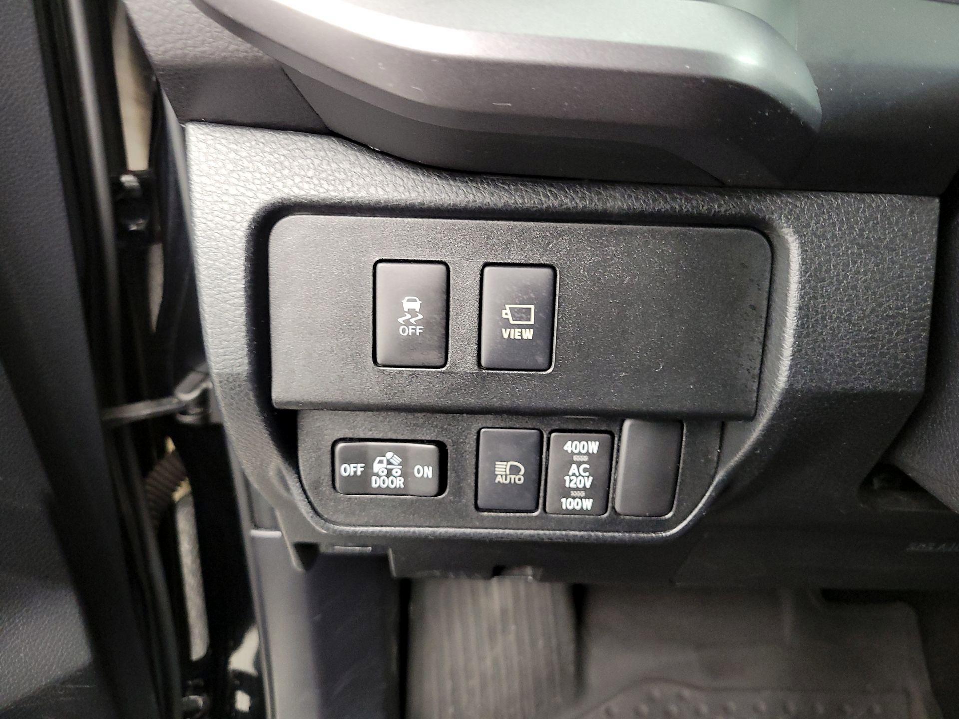 Thumbnail: 2021 Toyota Tacoma - 13