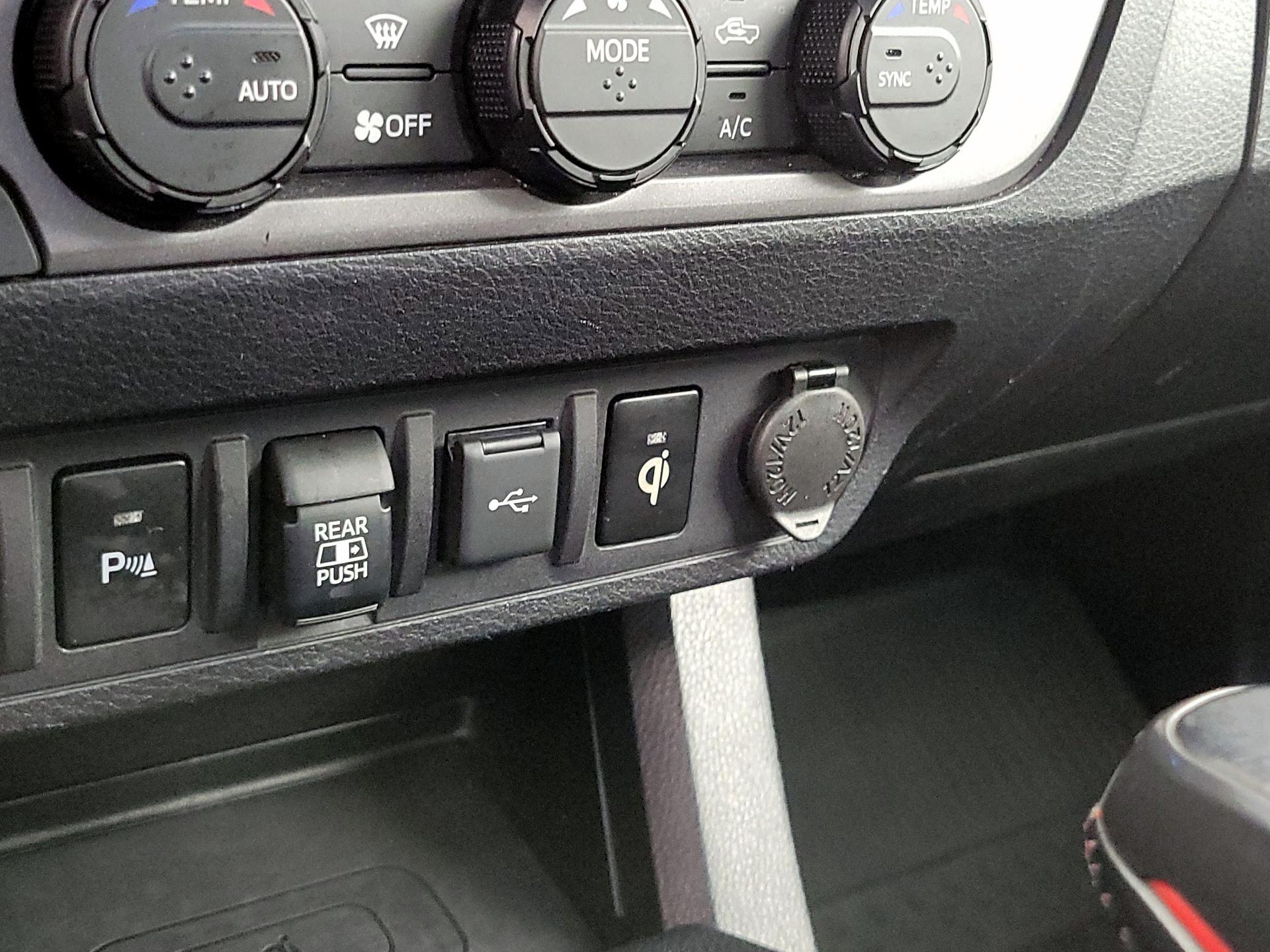 Thumbnail: 2021 Toyota Tacoma - 19