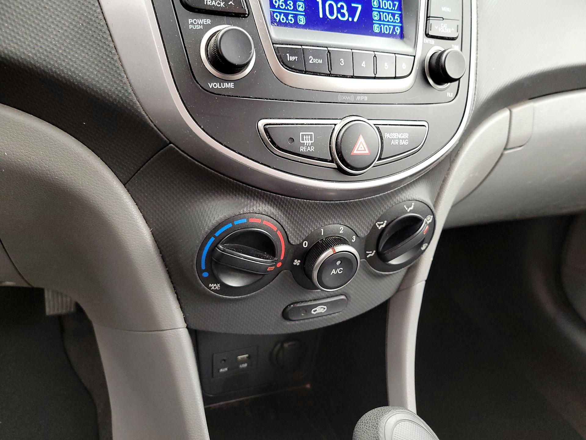 Thumbnail: 2016 Hyundai Accent - 15