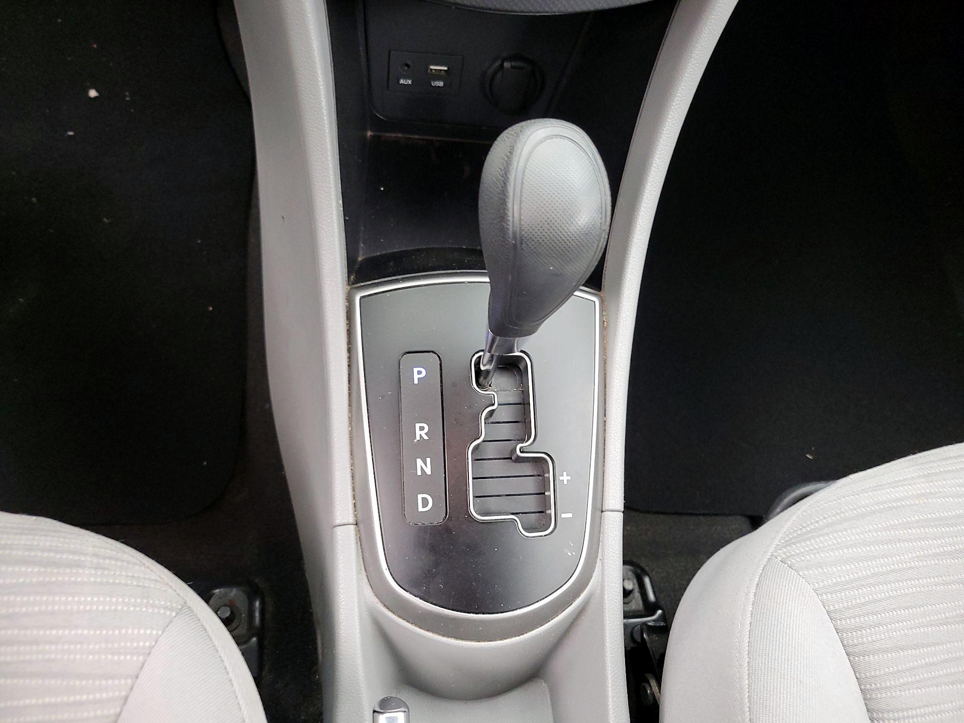 Thumbnail: 2016 Hyundai Accent - 16