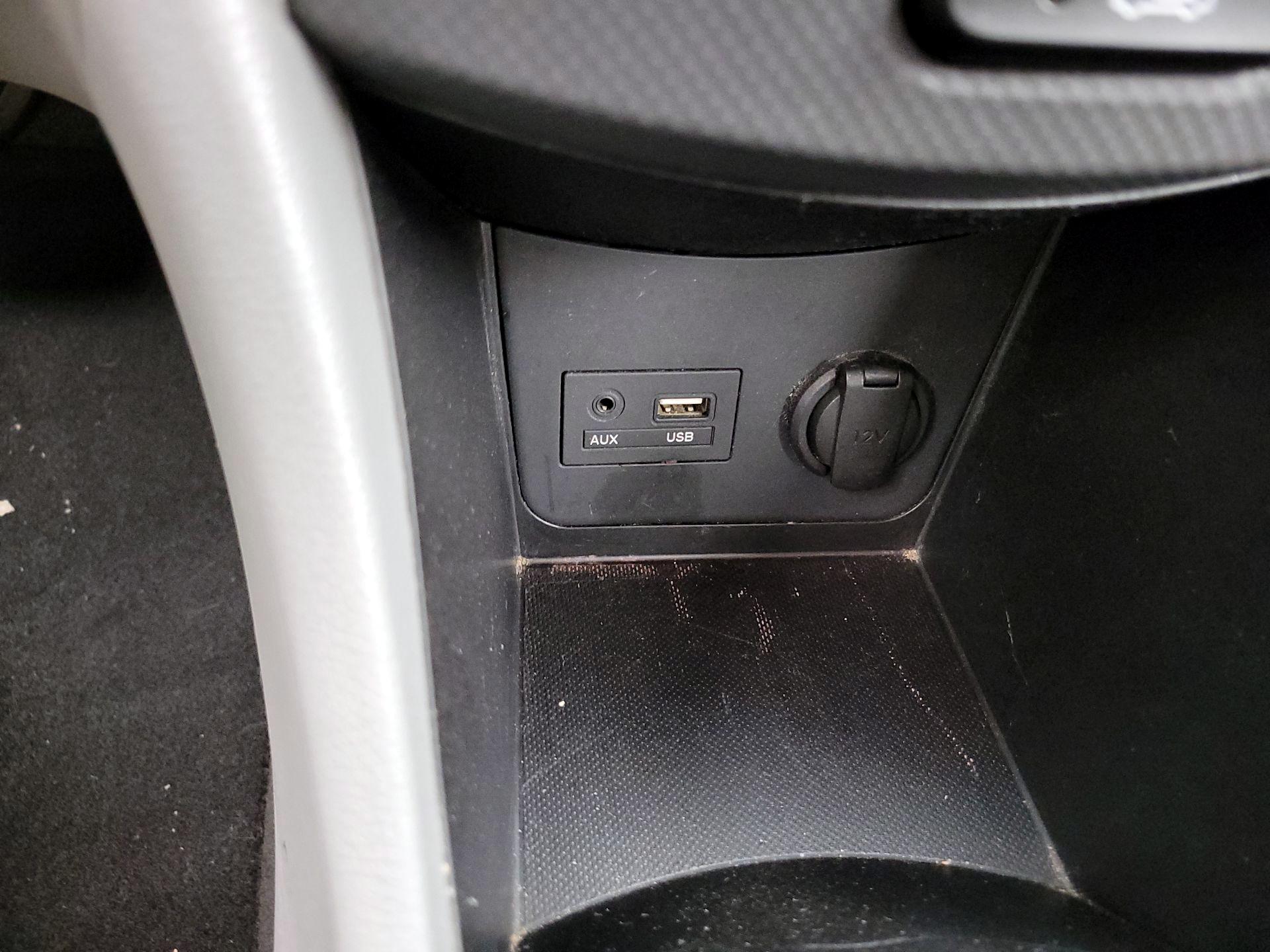 Thumbnail: 2016 Hyundai Accent - 17