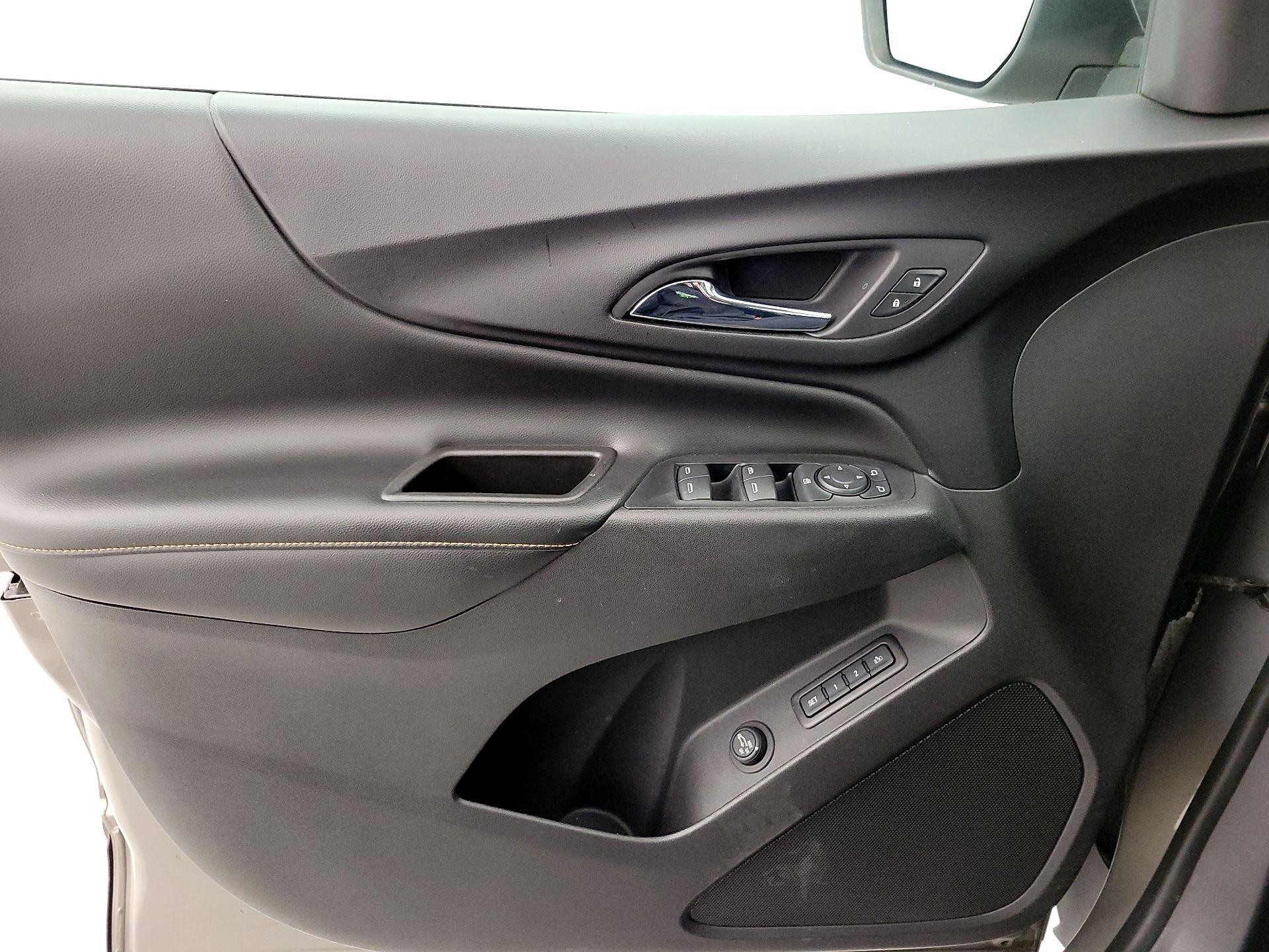 Thumbnail: 2019 Chevrolet Equinox - 12