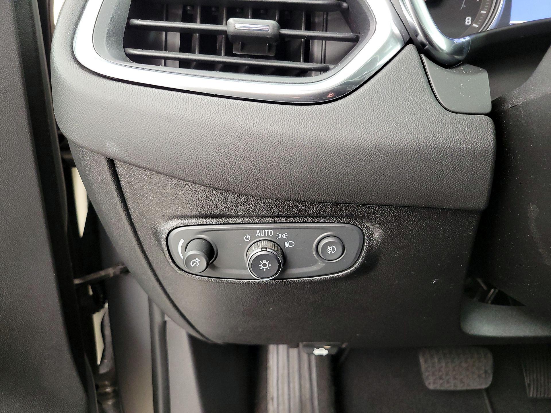 Thumbnail: 2019 Chevrolet Equinox - 13