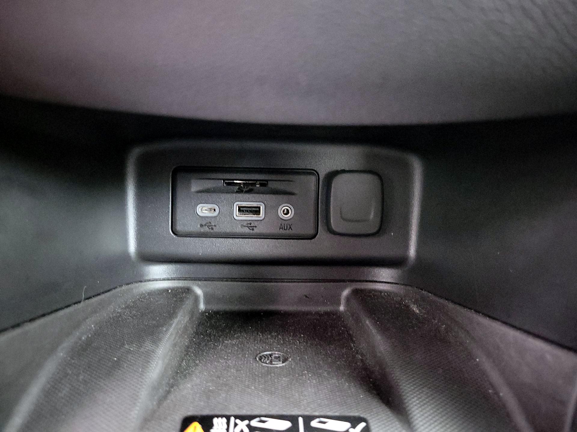 Thumbnail: 2019 Chevrolet Equinox - 18