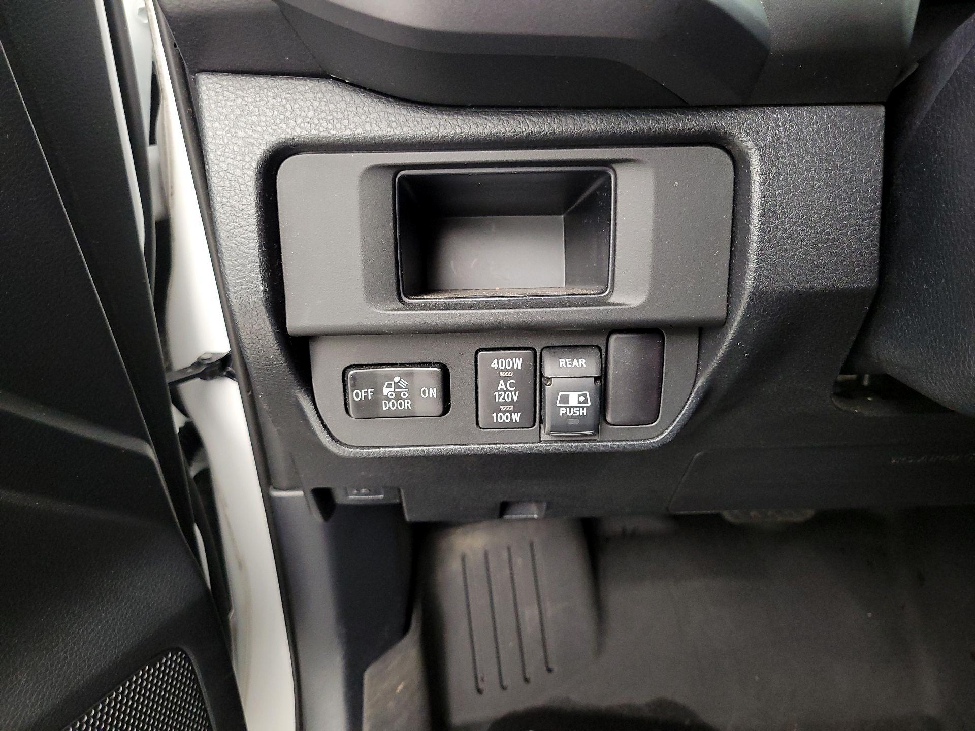 Thumbnail: 2017 Toyota Tacoma - 13