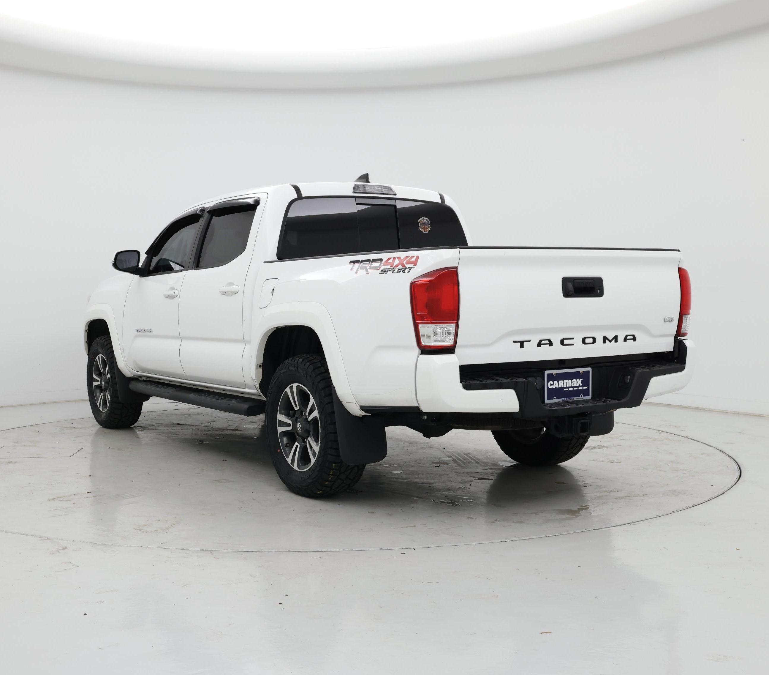 Thumbnail: 2017 Toyota Tacoma - 2