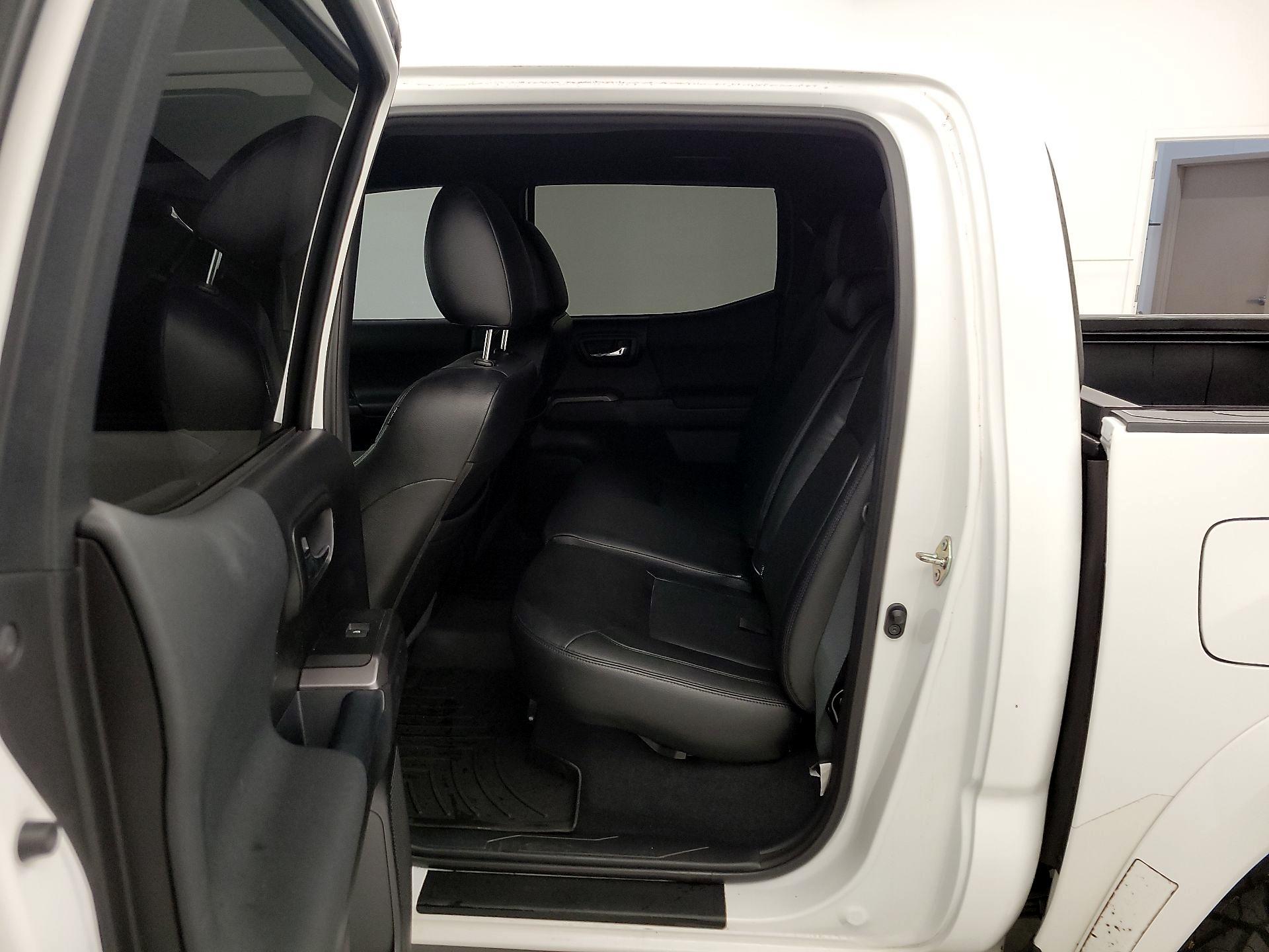 Thumbnail: 2017 Toyota Tacoma - 20