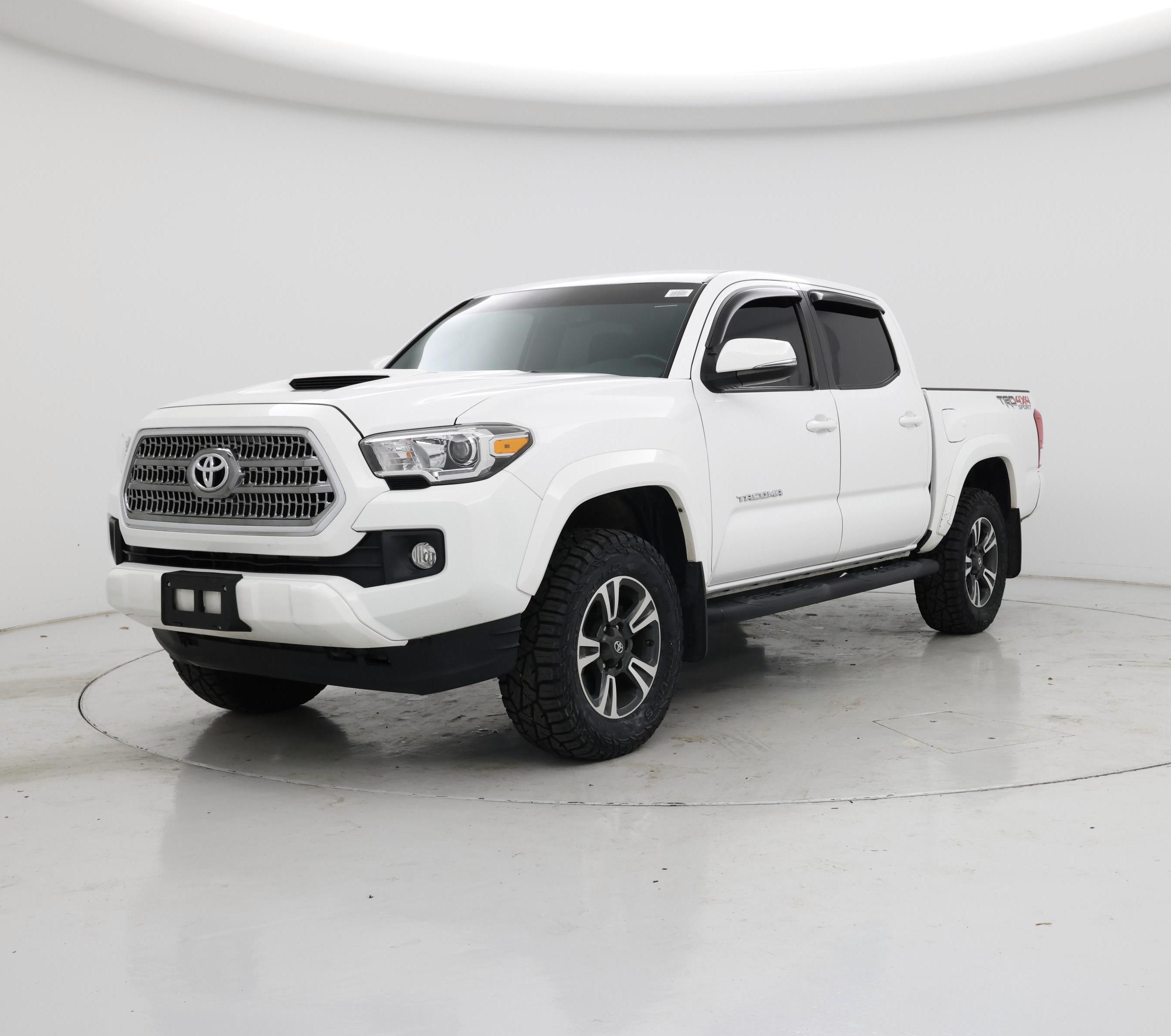 Thumbnail: 2017 Toyota Tacoma - 4