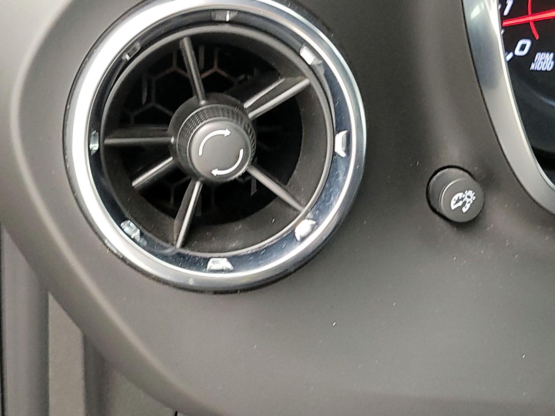 Thumbnail: 2020 Chevrolet Camaro - 13