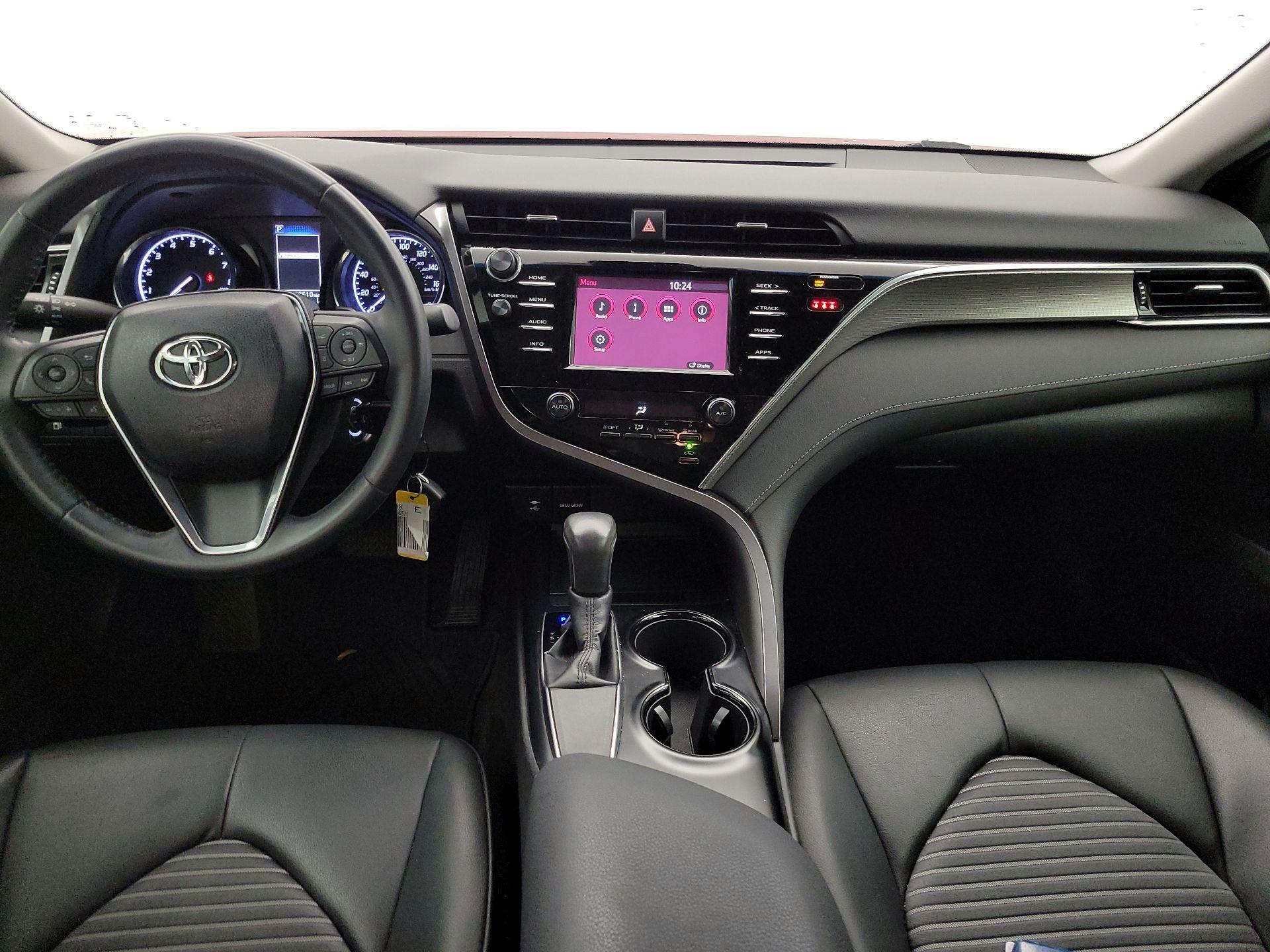 Thumbnail: 2018 Toyota Camry - 9