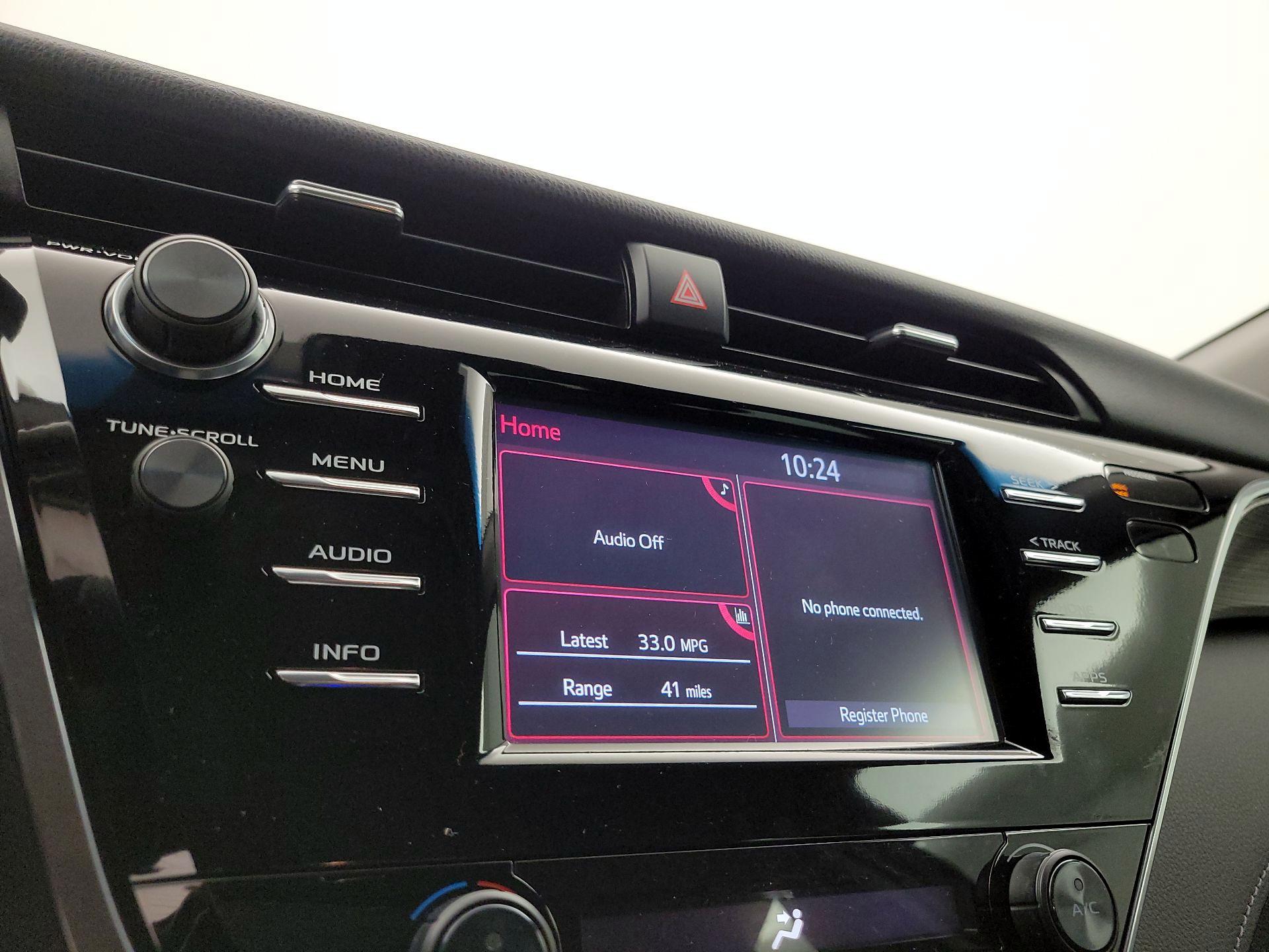 Thumbnail: 2018 Toyota Camry - 15