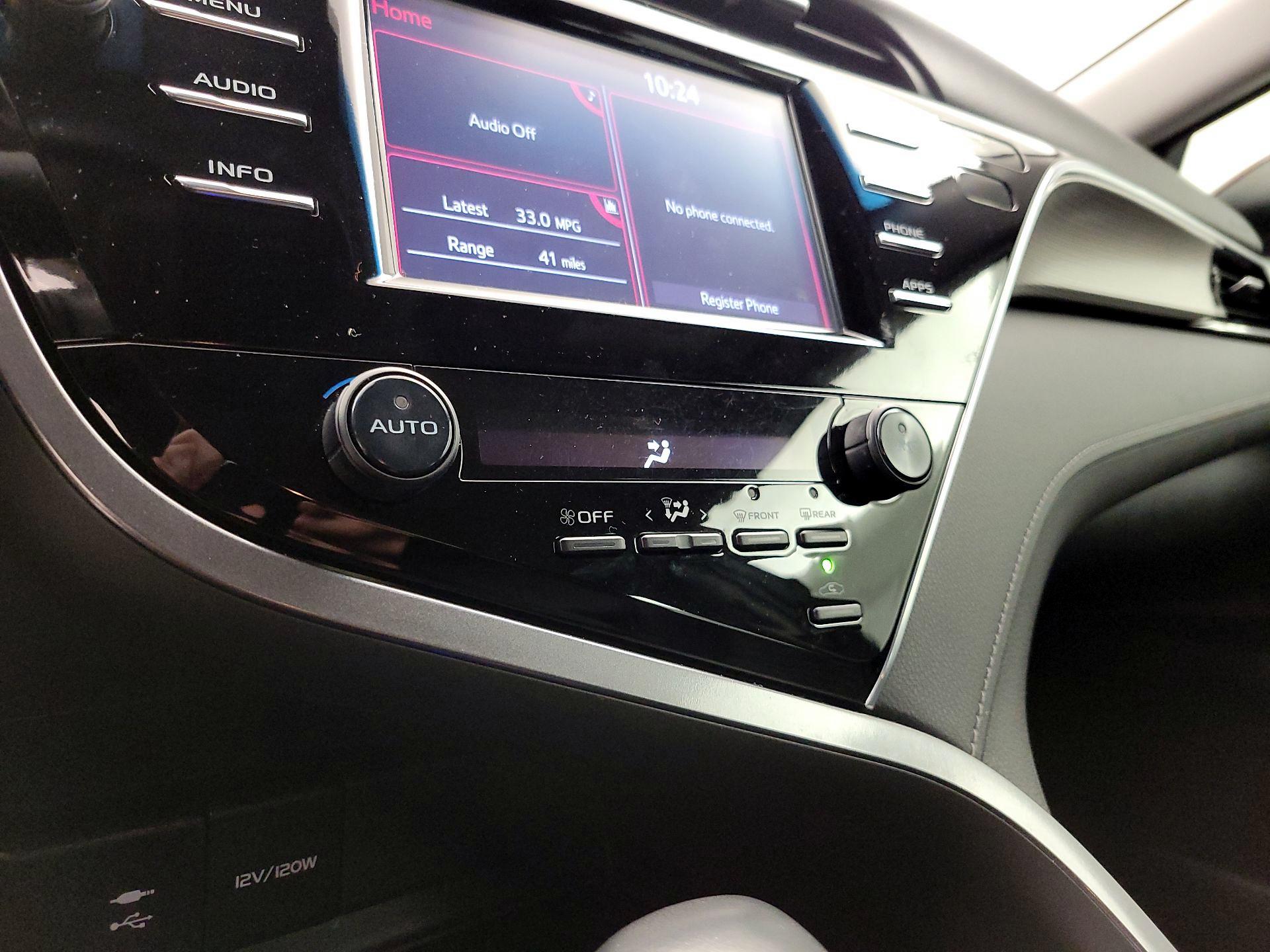 Thumbnail: 2018 Toyota Camry - 16