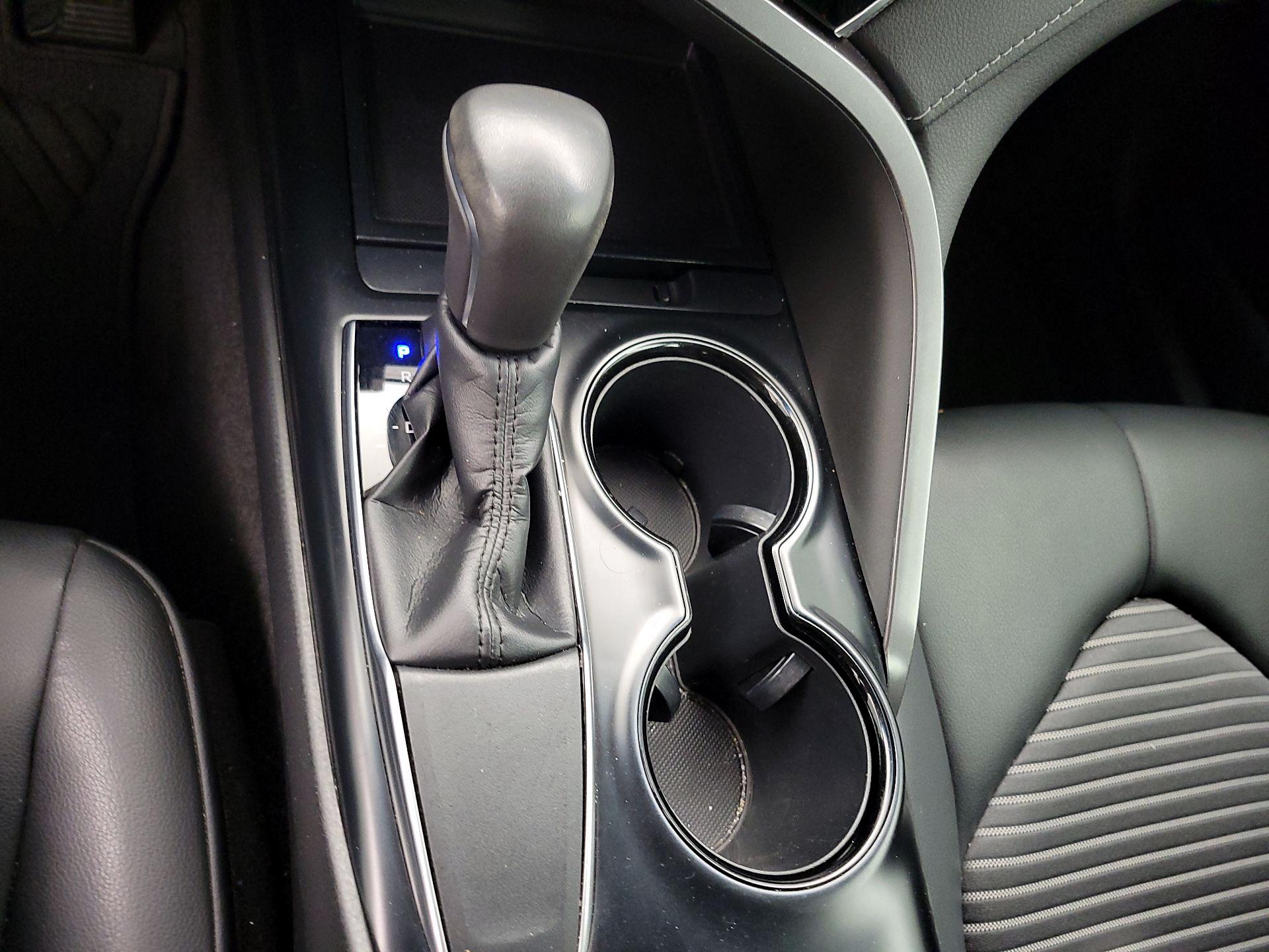 Thumbnail: 2018 Toyota Camry - 17