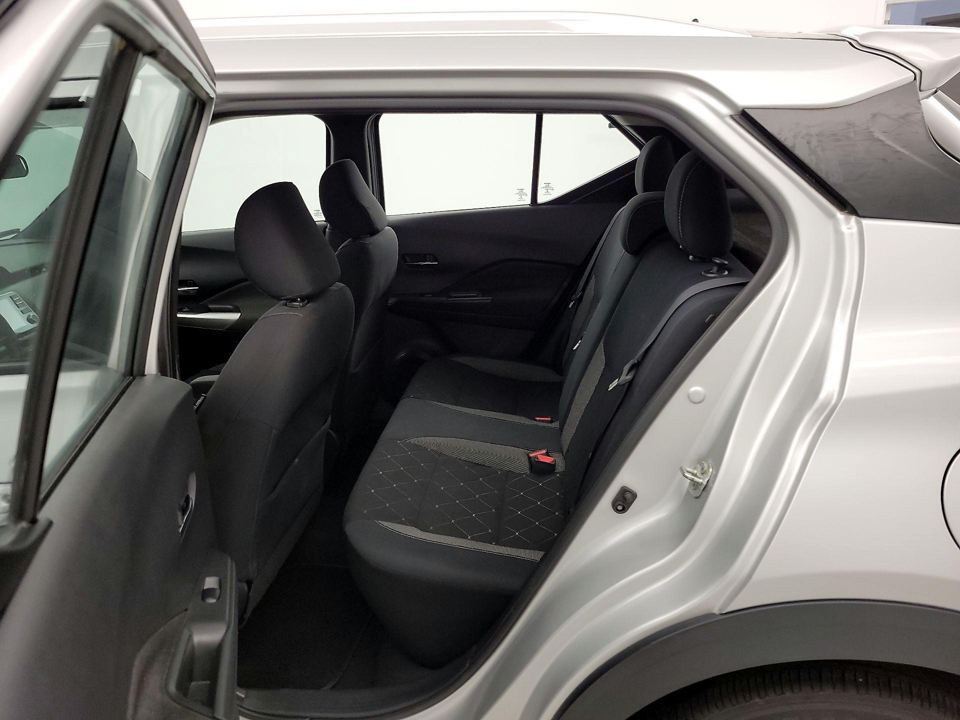 Thumbnail: 2019 Nissan Kicks - 19