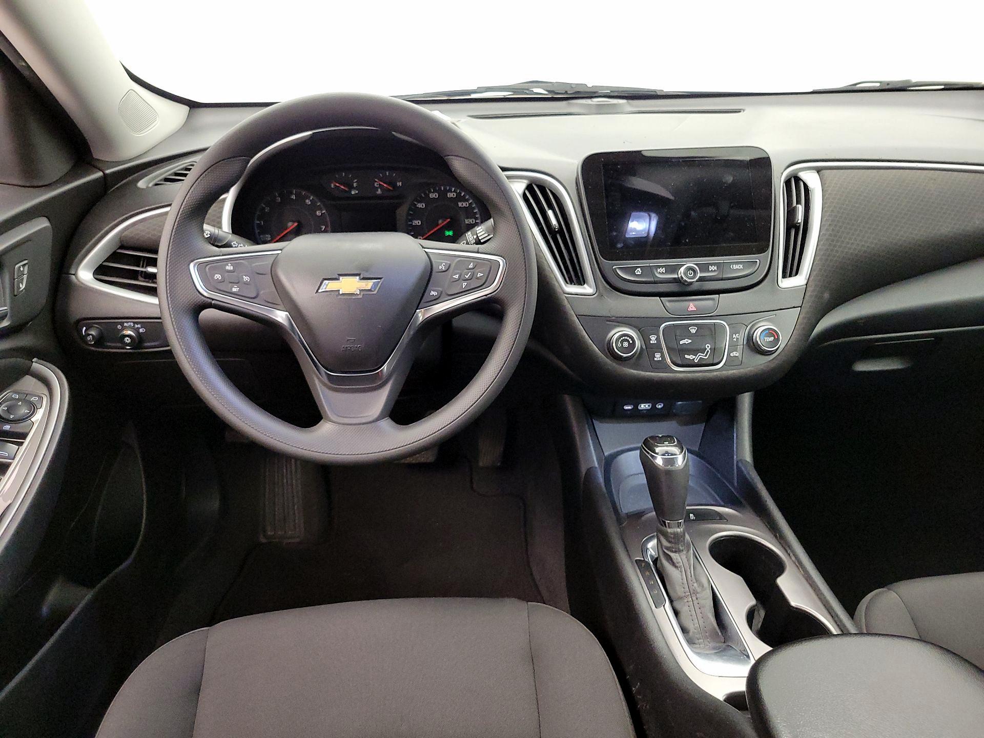 Thumbnail: 2019 Chevrolet Malibu - 10