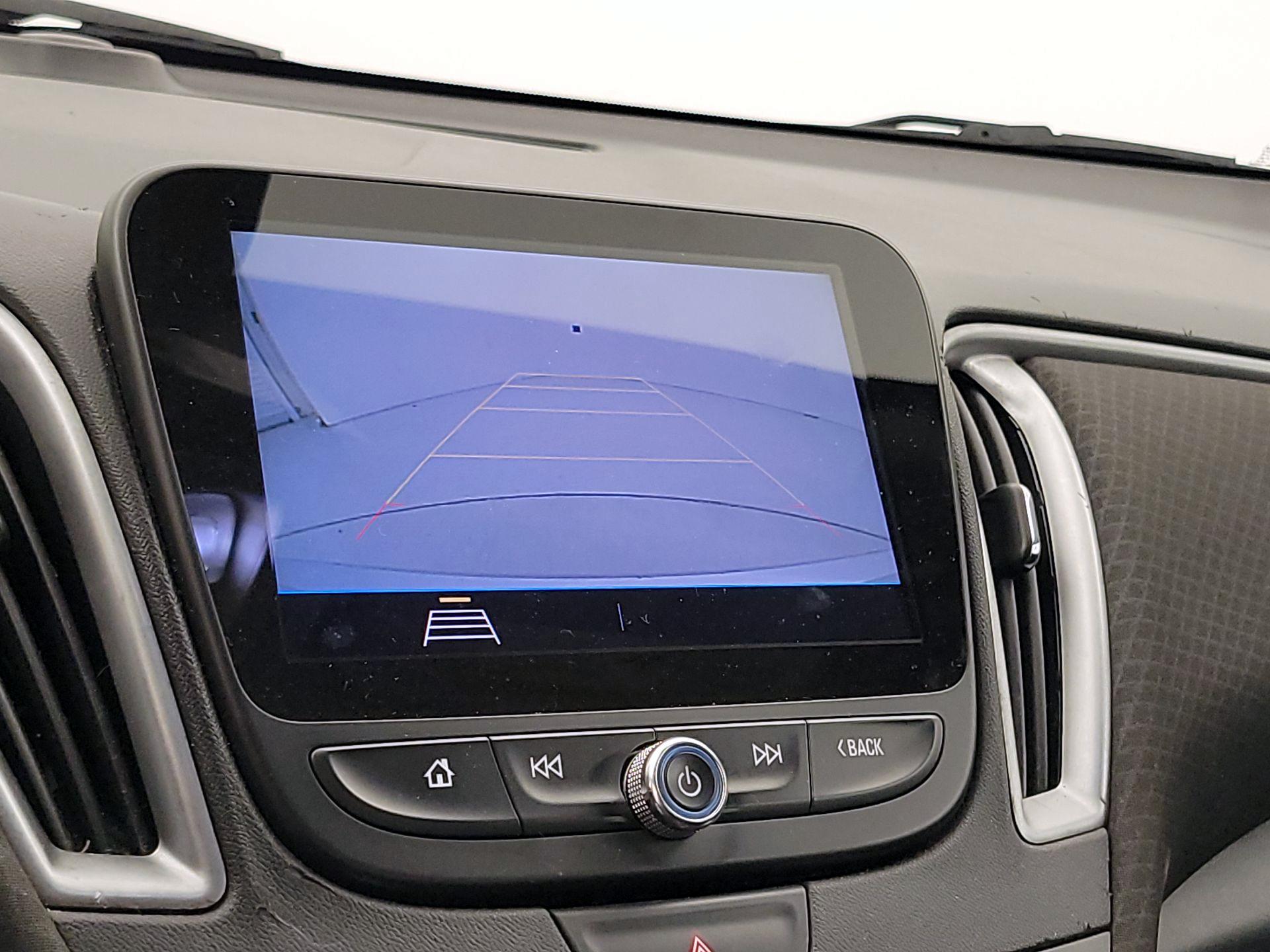 Thumbnail: 2019 Chevrolet Malibu - 14