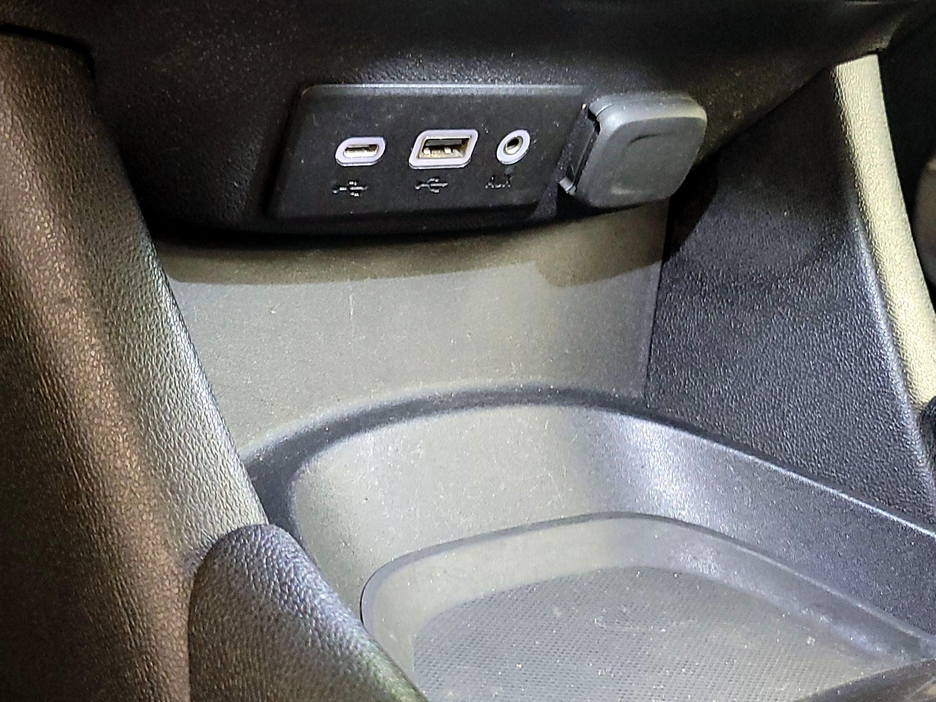 Thumbnail: 2019 Chevrolet Malibu - 18