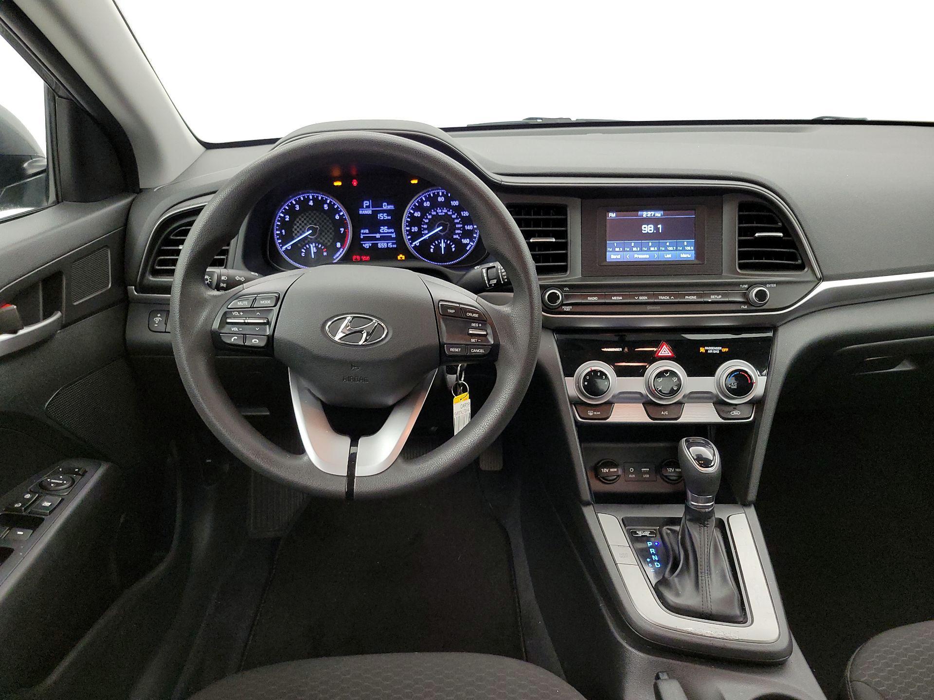 Thumbnail: 2019 Hyundai Elantra - 10