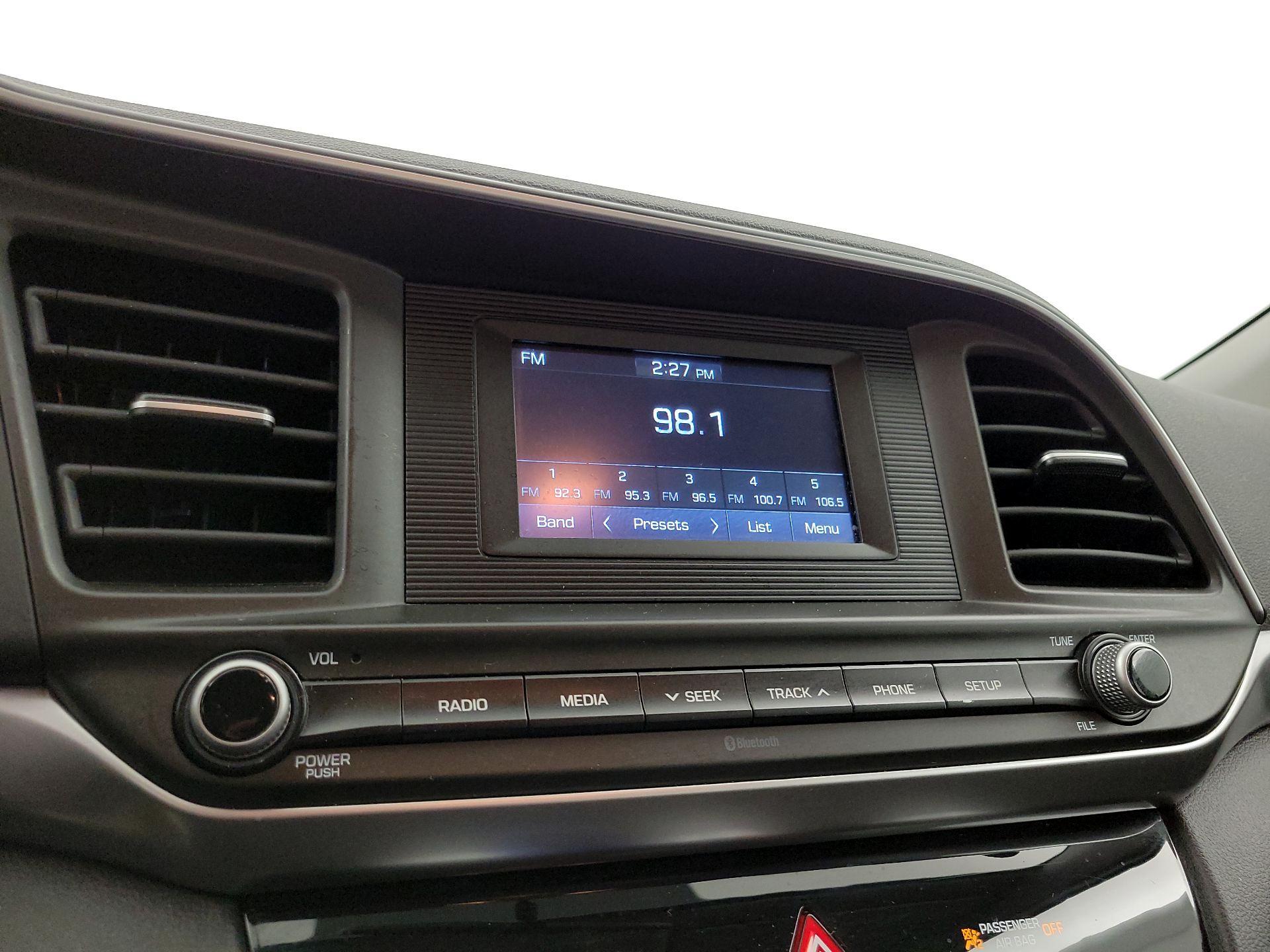 Thumbnail: 2019 Hyundai Elantra - 15