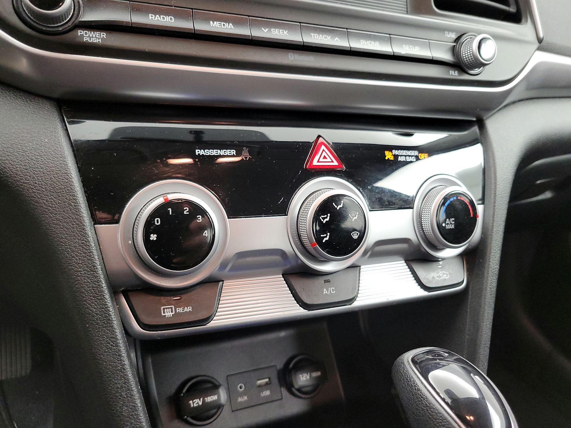 Thumbnail: 2019 Hyundai Elantra - 16