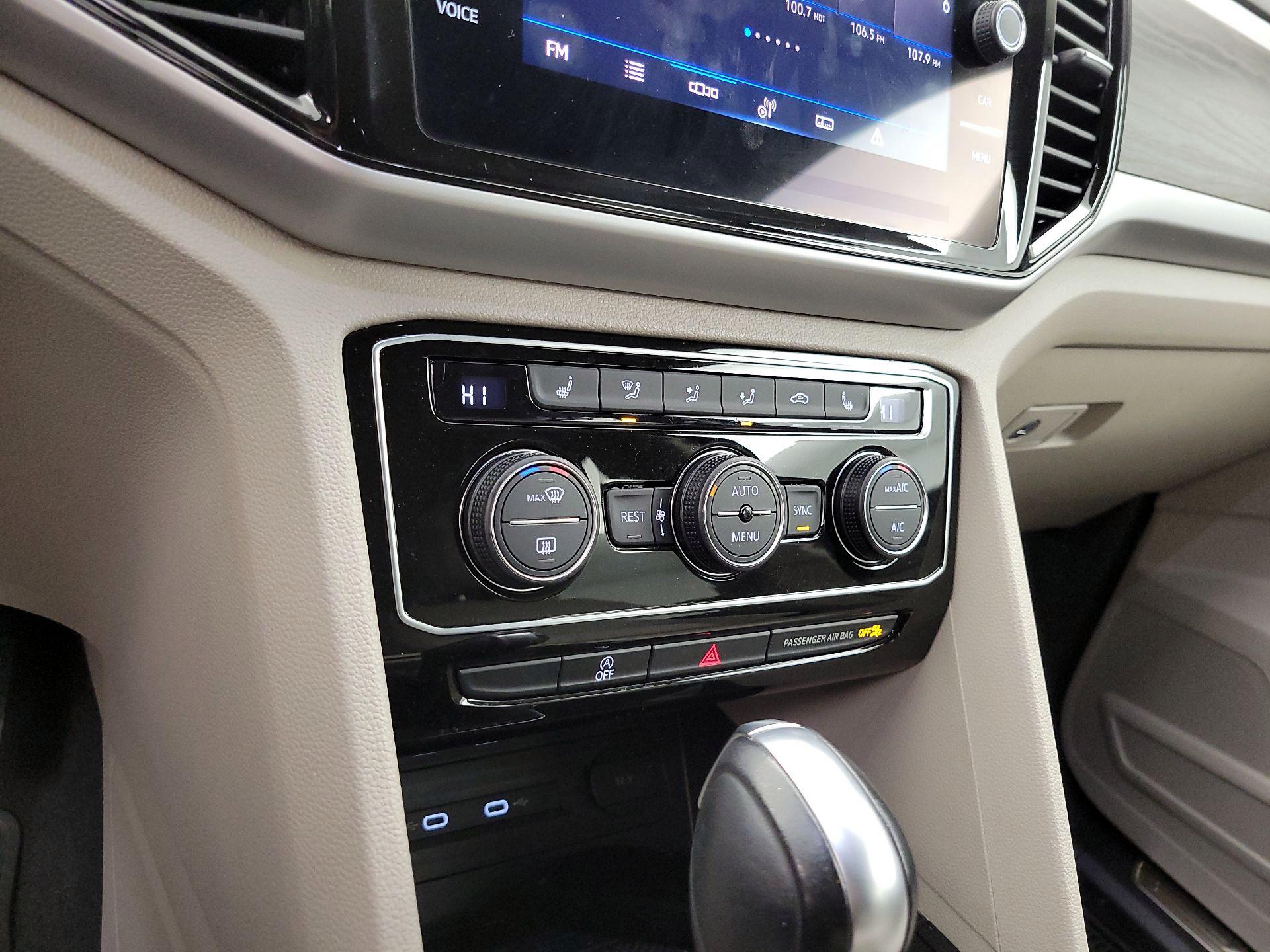 Thumbnail: 2023 Volkswagen Atlas - 16