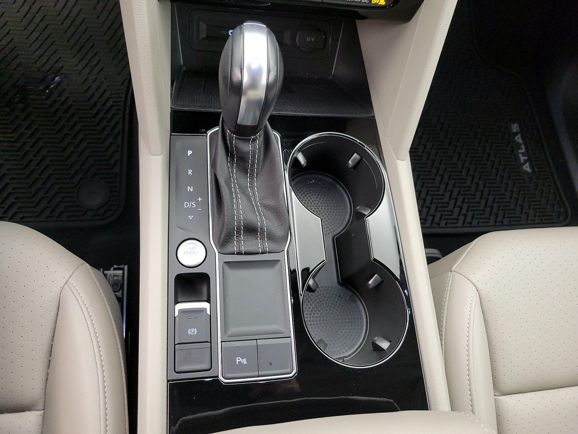 Thumbnail: 2023 Volkswagen Atlas - 17