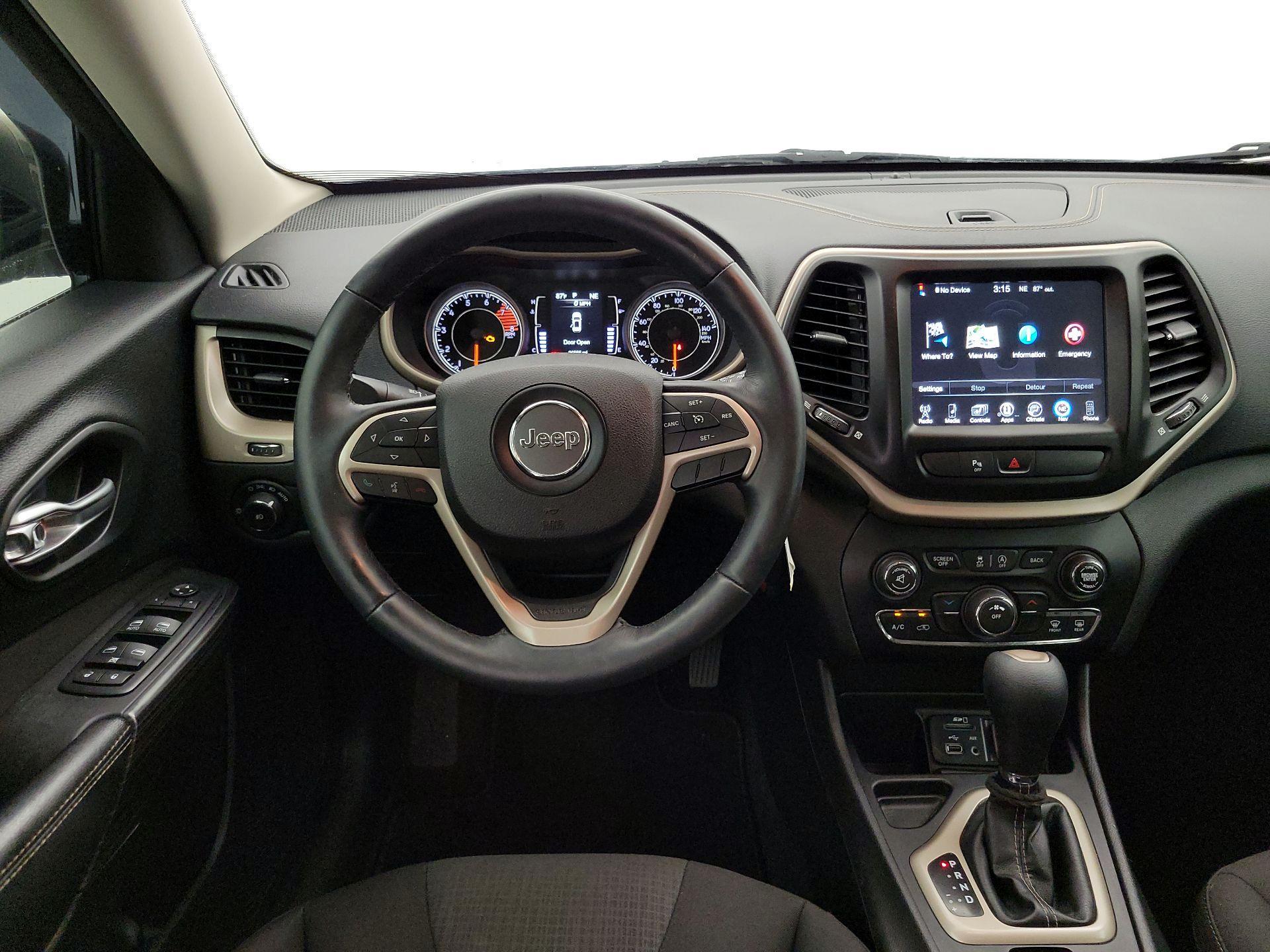 Thumbnail: 2017 Jeep Cherokee - 10