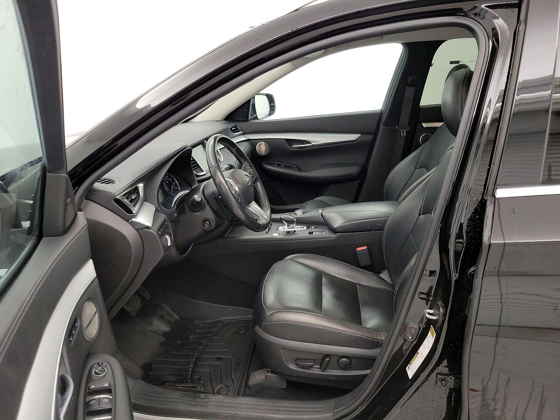 Thumbnail: 2019 INFINITI QX50 - 11