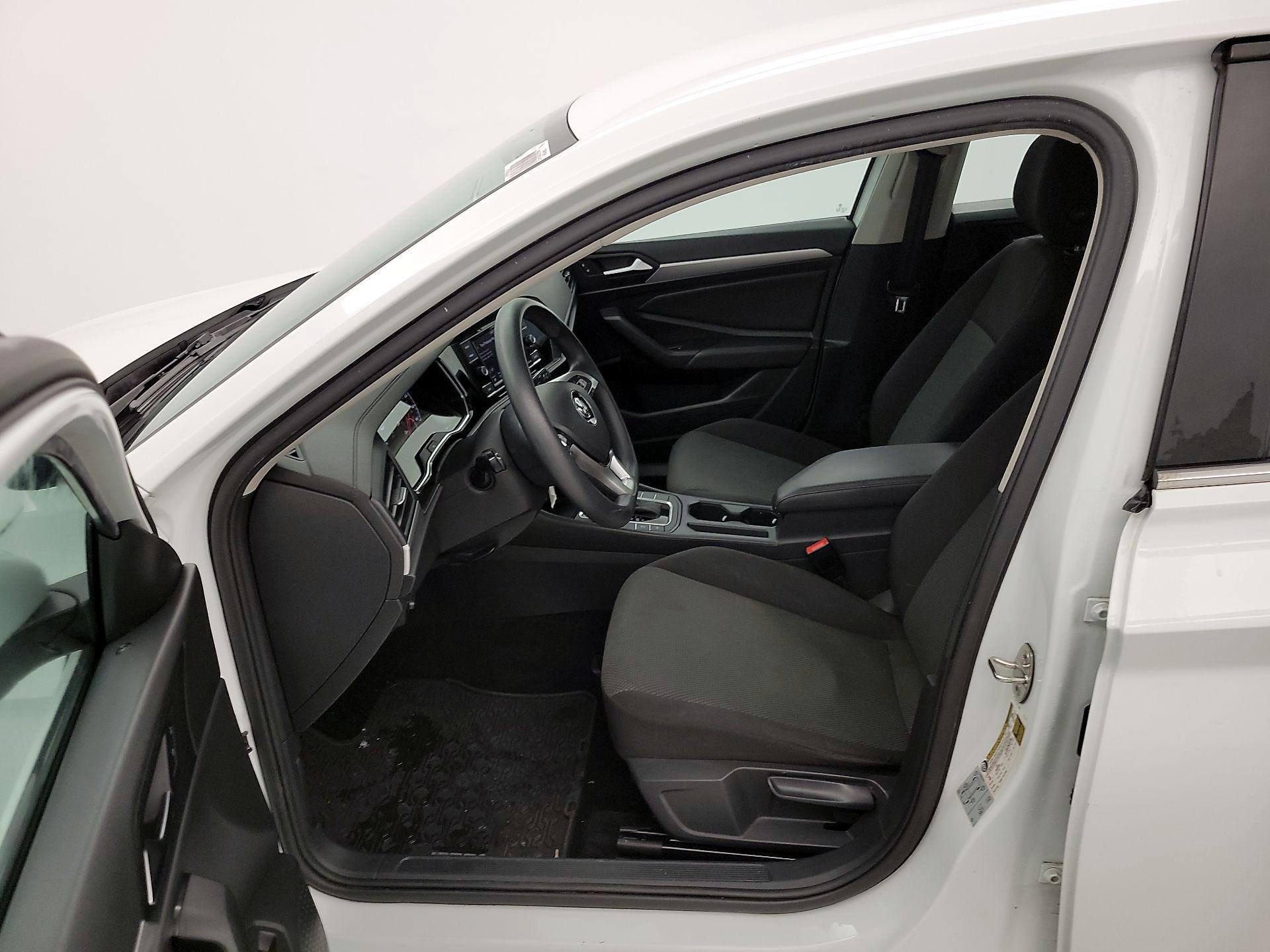 Thumbnail: 2019 Volkswagen Jetta - 11