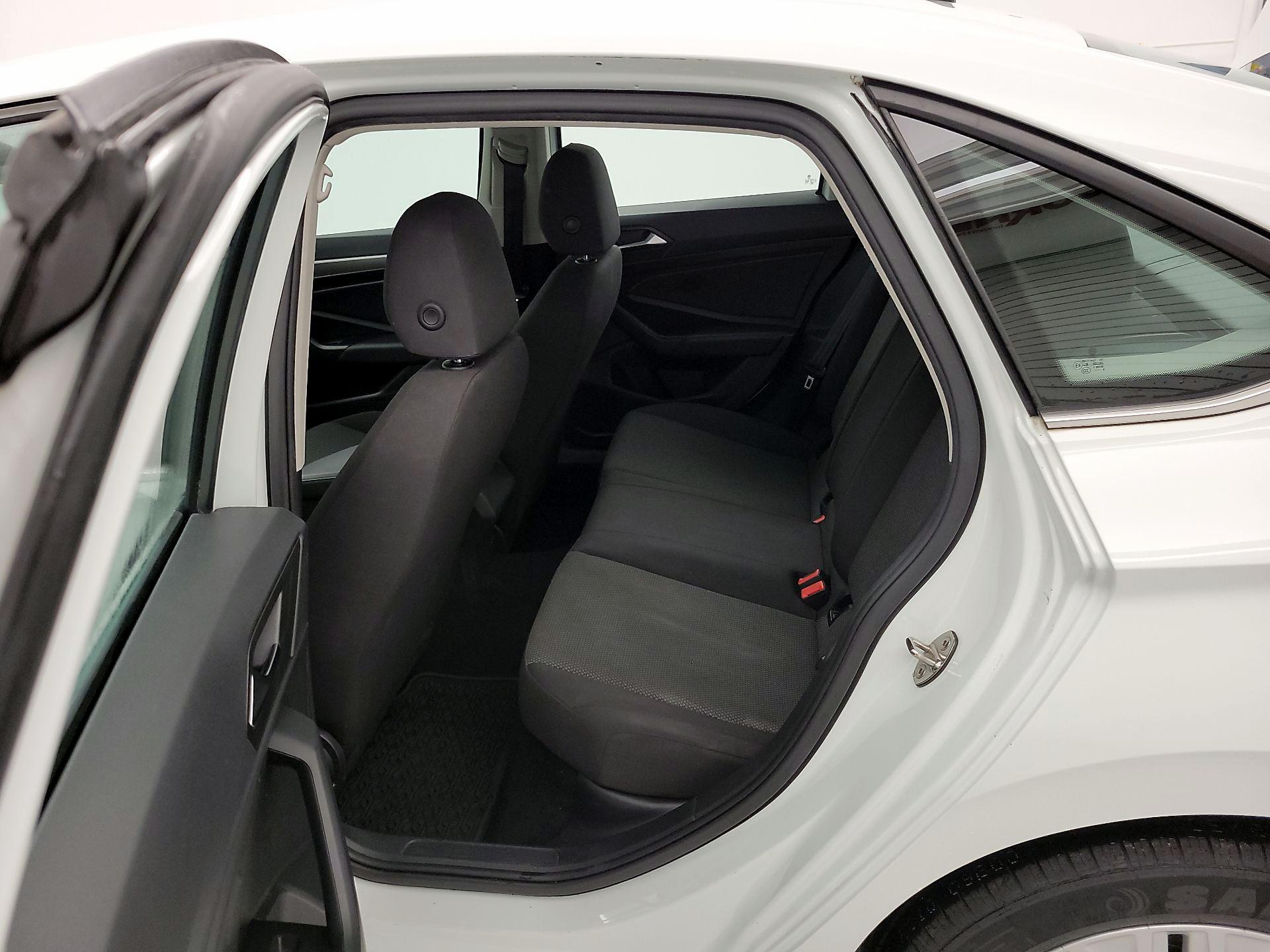 Thumbnail: 2019 Volkswagen Jetta - 19