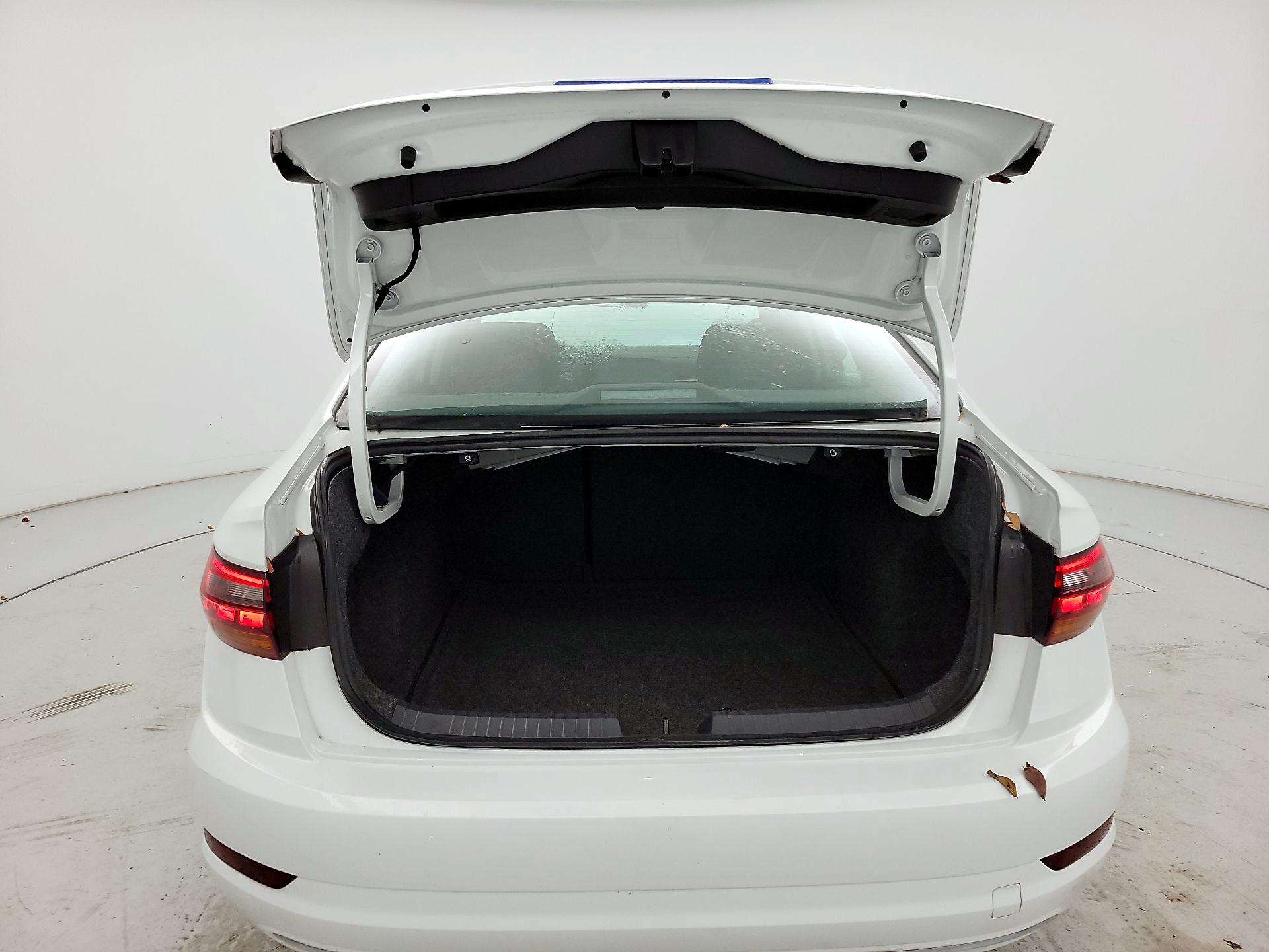 Thumbnail: 2019 Volkswagen Jetta - 20