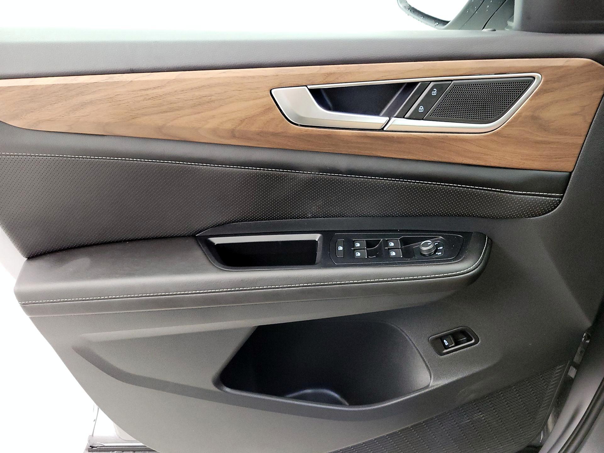 Thumbnail: 2024 Volkswagen Atlas - 12