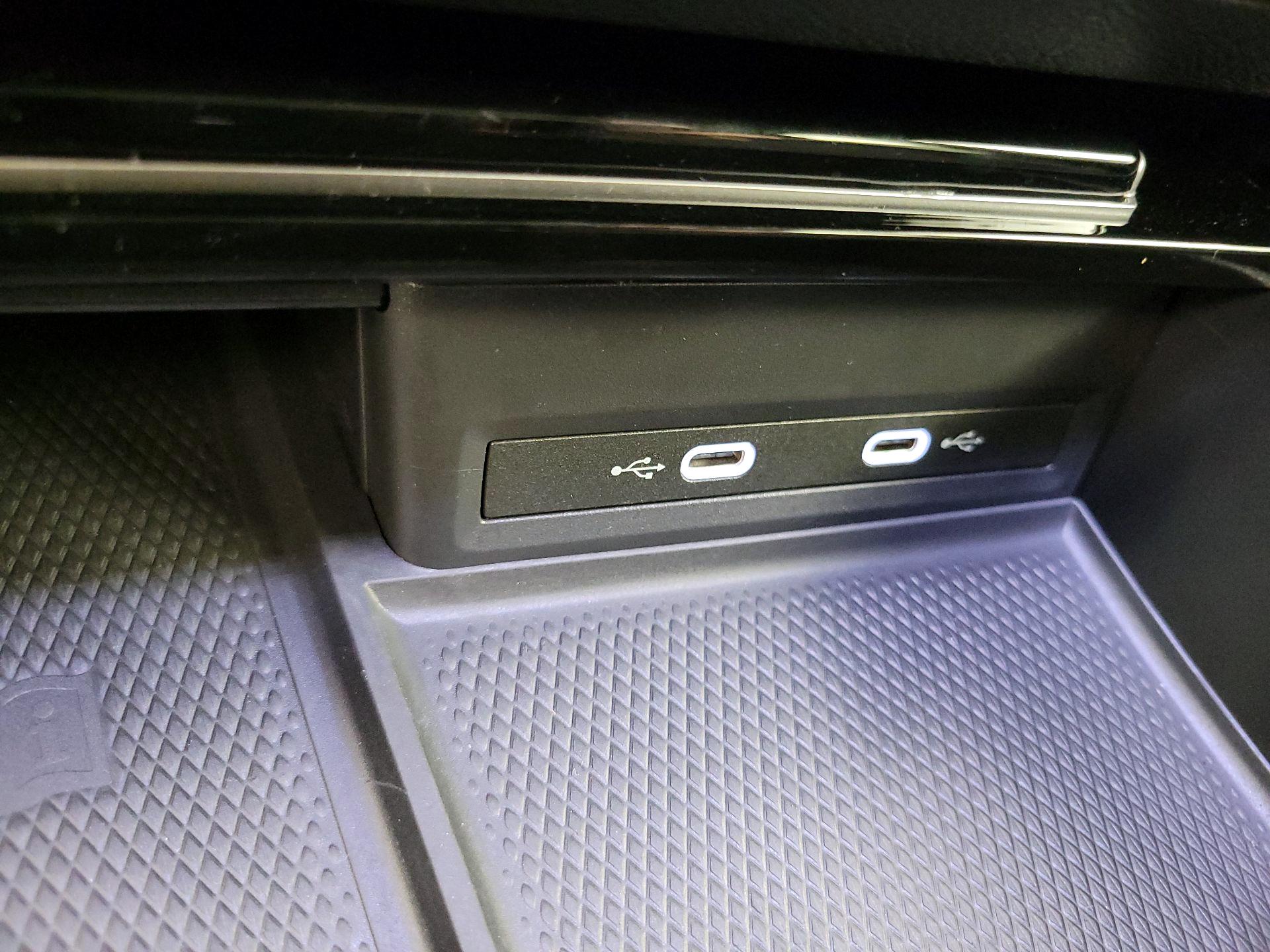 Thumbnail: 2024 Volkswagen Atlas - 18