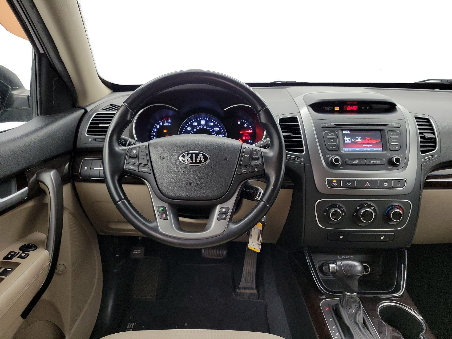 Thumbnail: 2015 Kia Sorento - 10
