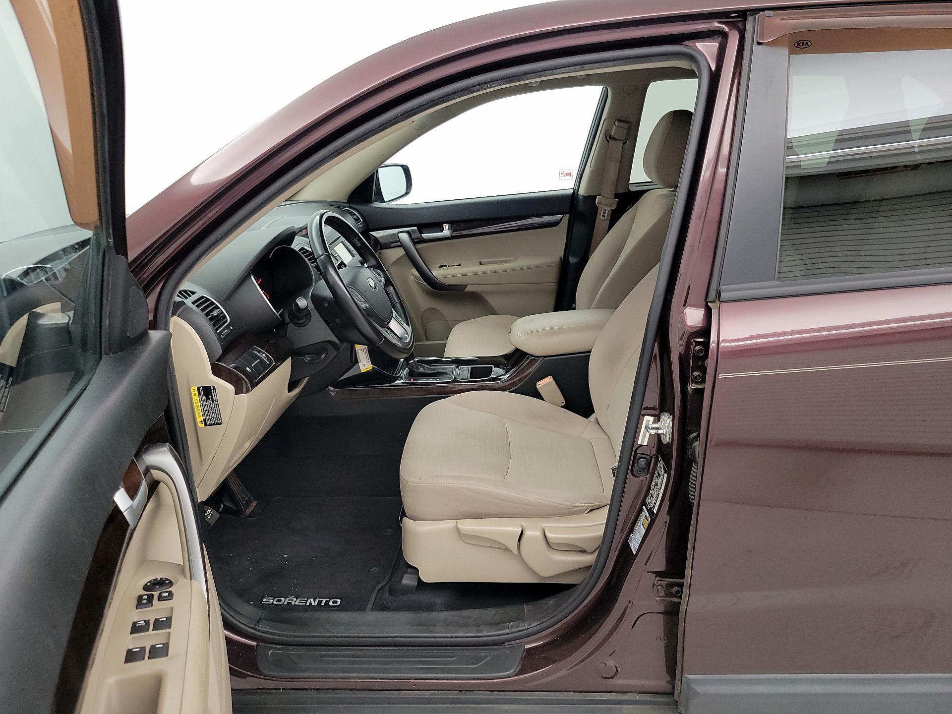 Thumbnail: 2015 Kia Sorento - 11