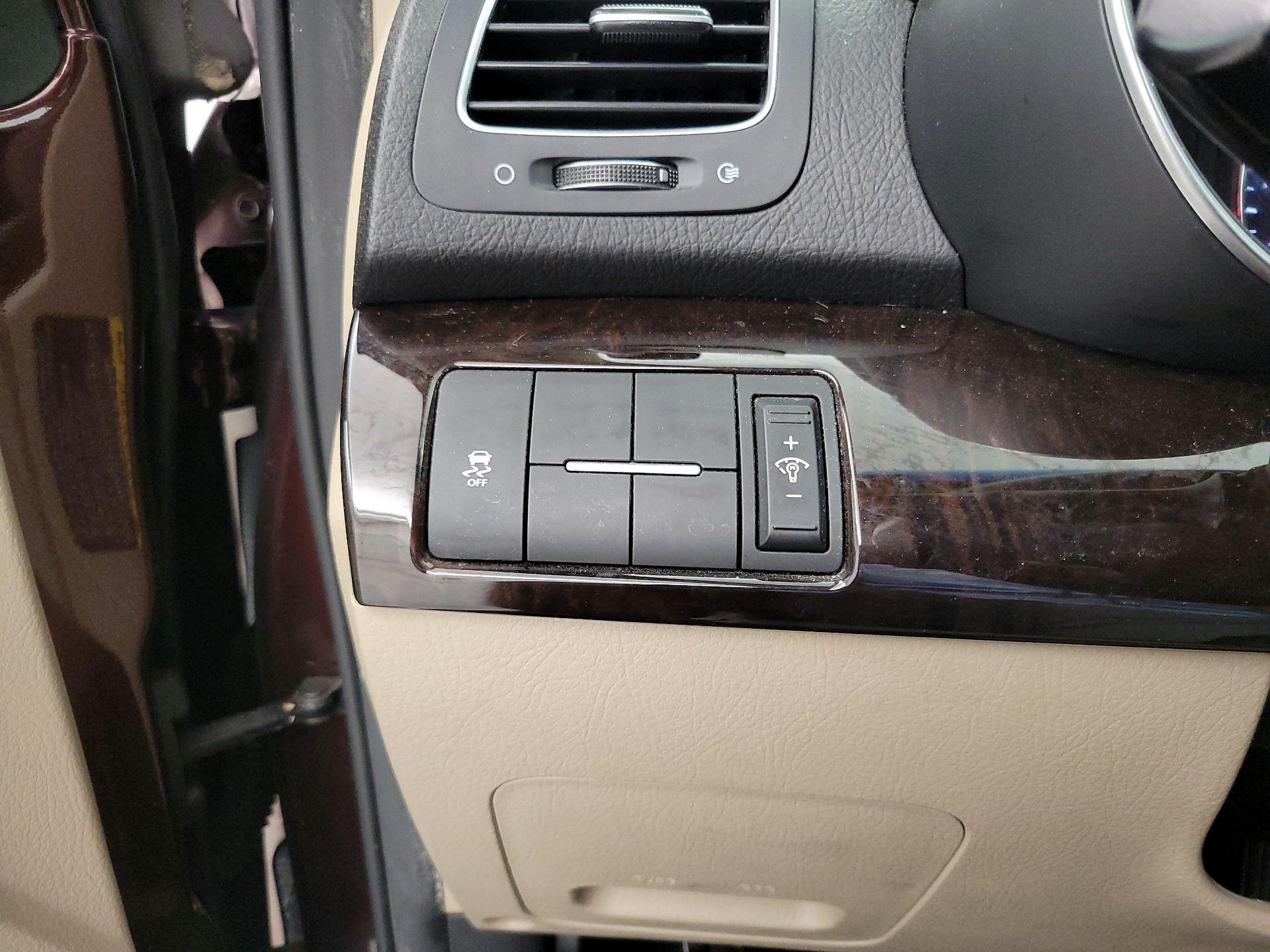 Thumbnail: 2015 Kia Sorento - 13