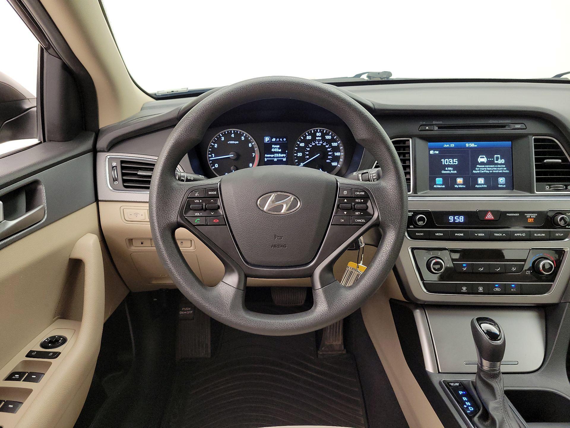 Thumbnail: 2017 Hyundai Sonata - 10