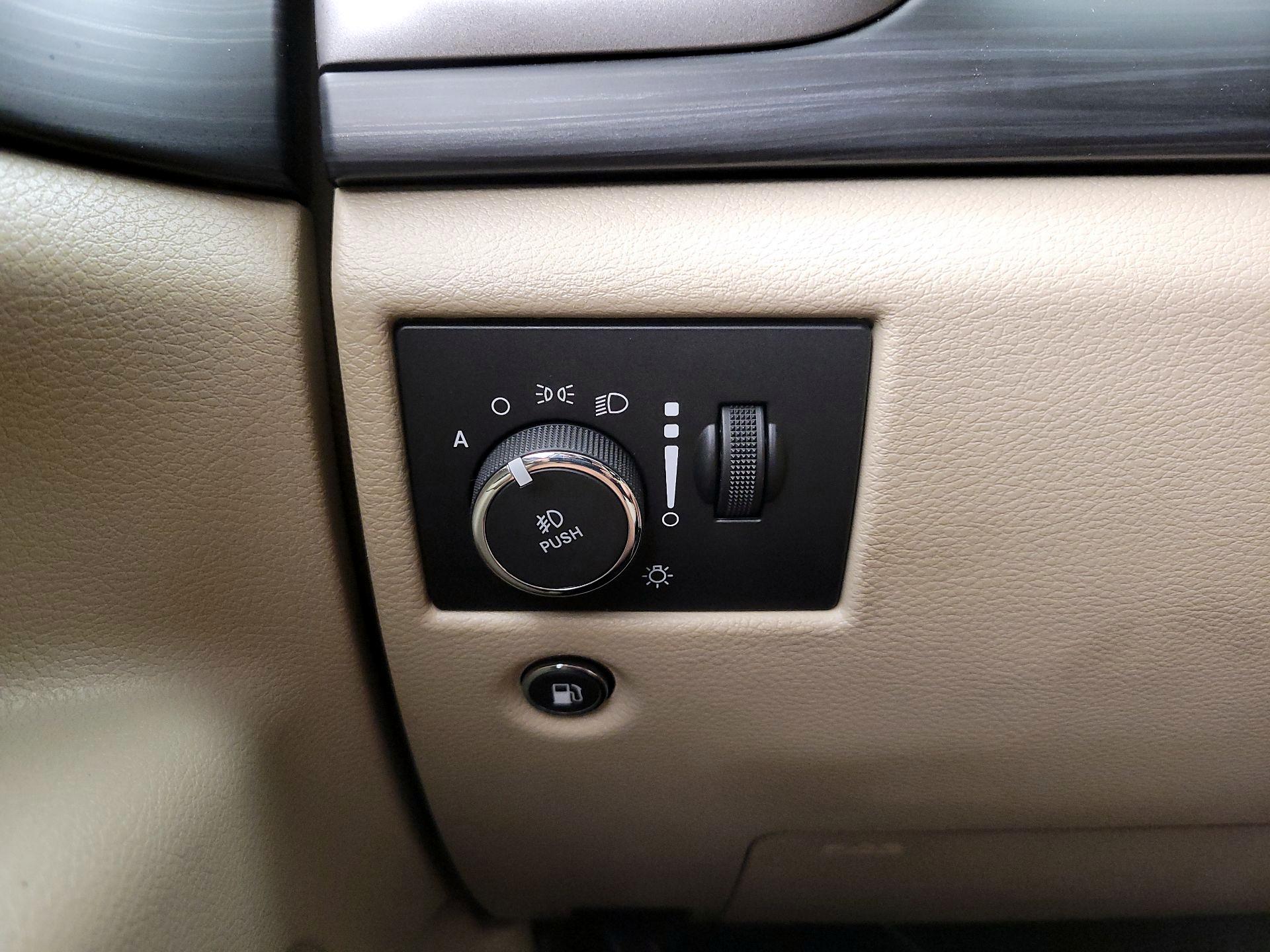 Thumbnail: 2021 Jeep Grand Cherokee - 13