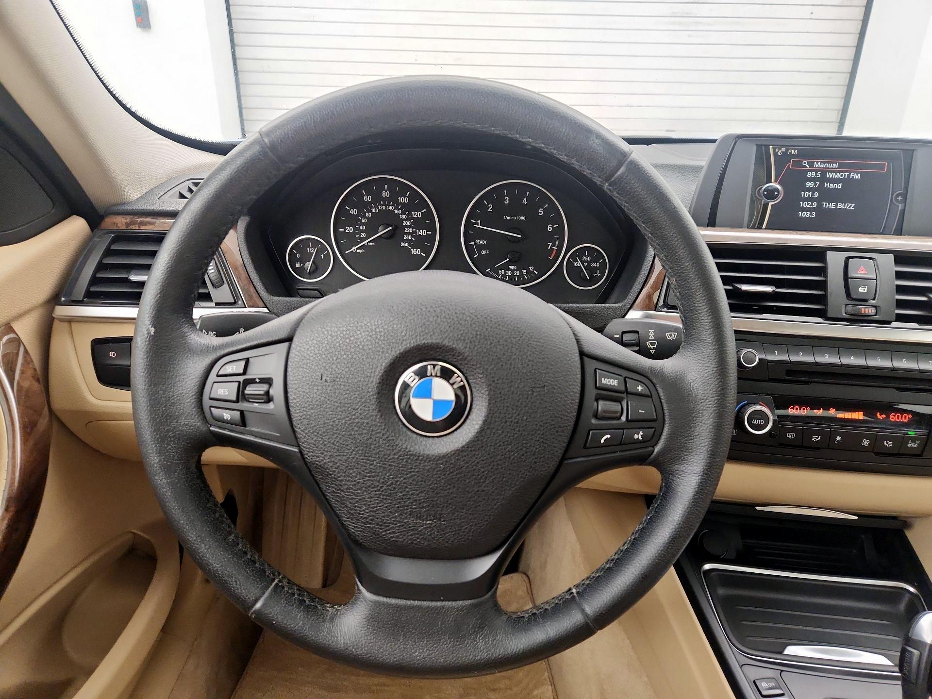 Thumbnail: 2014 BMW 3 Series - 10