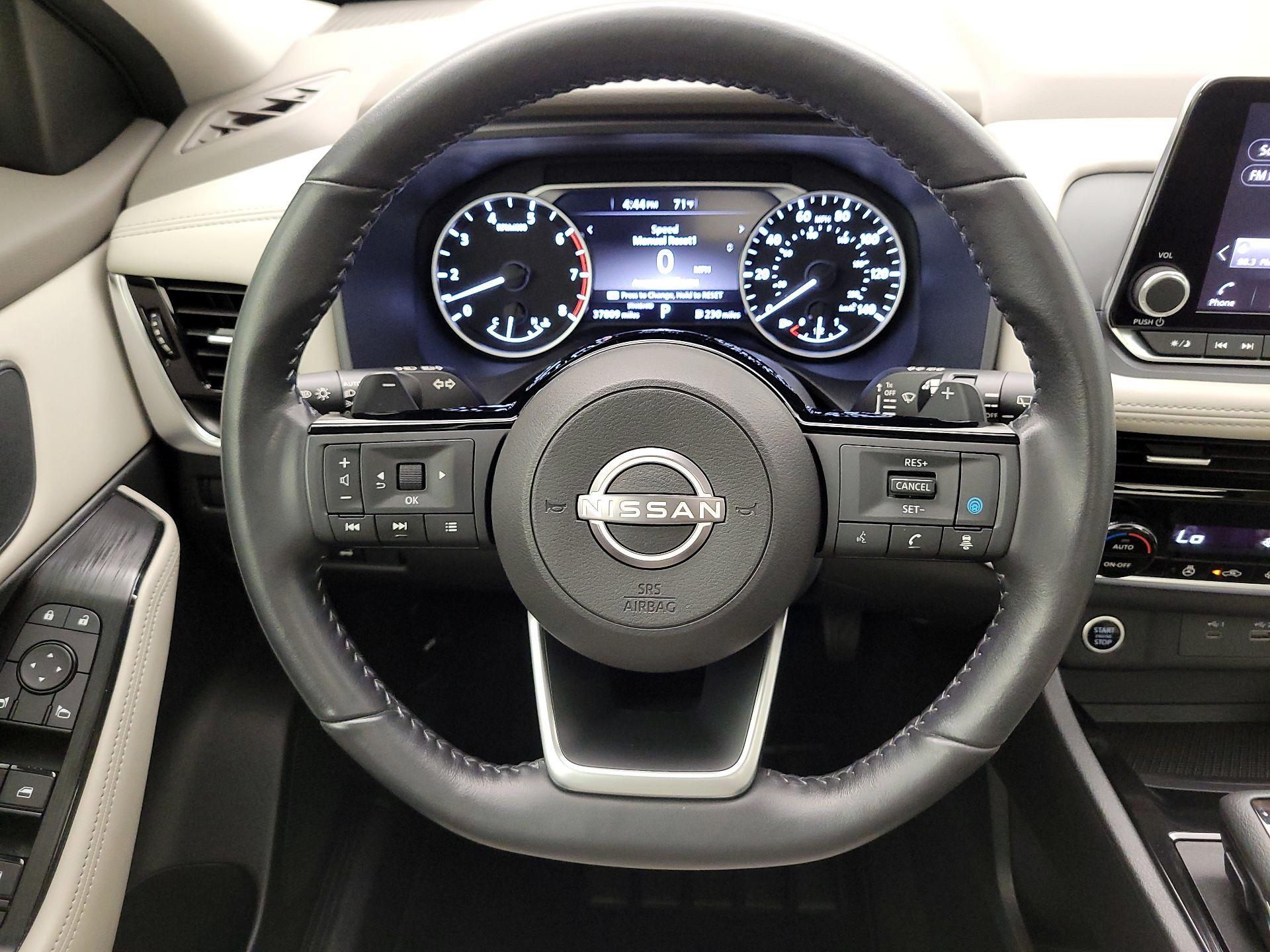 Thumbnail: 2022 Nissan Rogue - 10