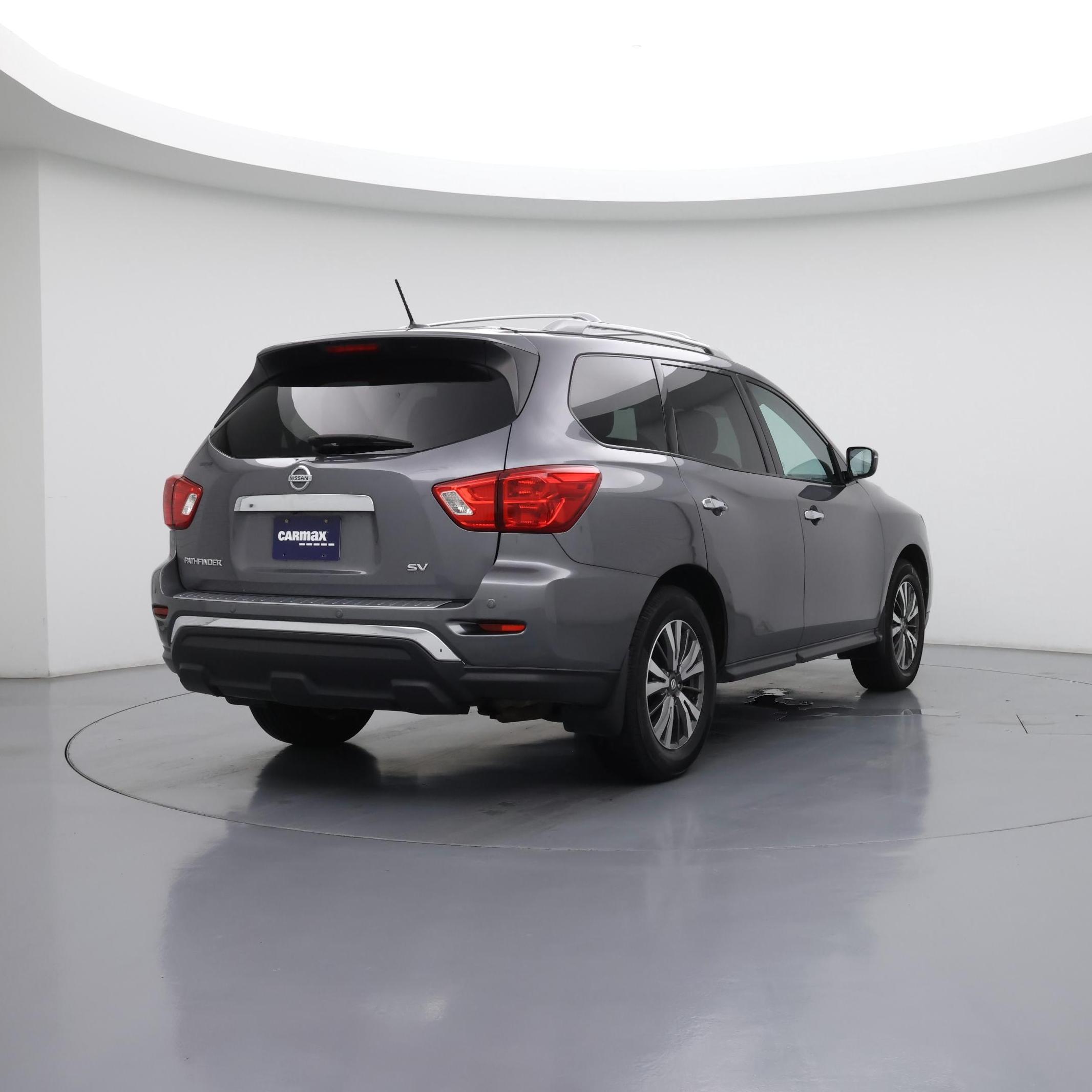 Thumbnail: 2017 Nissan Pathfinder - 8