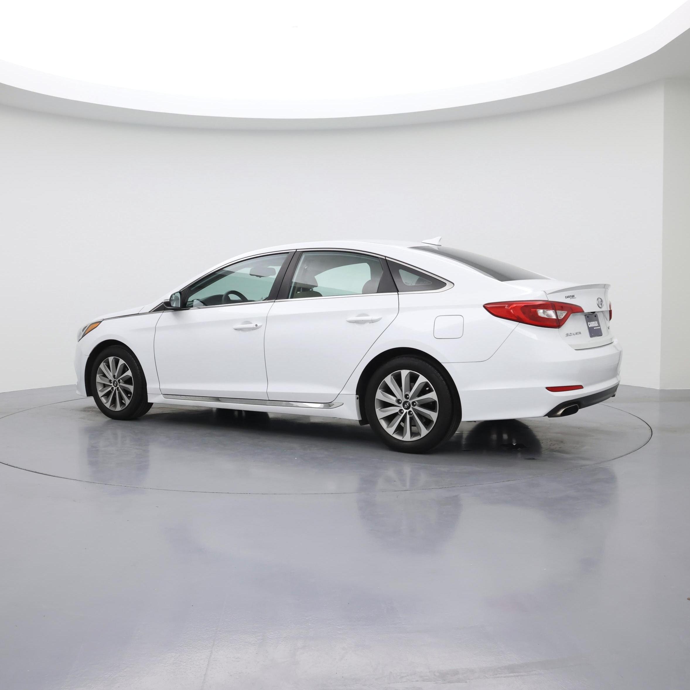 Thumbnail: 2016 Hyundai Sonata - 2