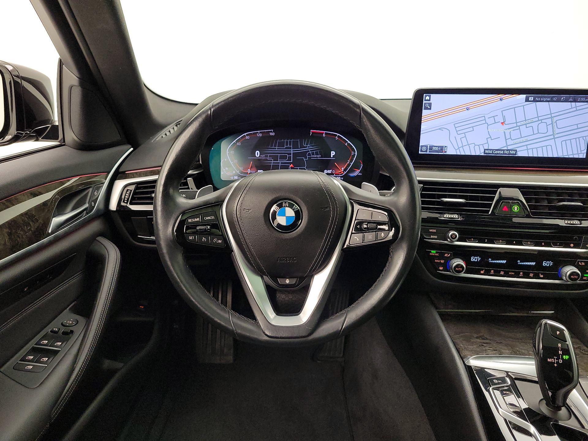 Thumbnail: 2021 BMW 5 Series - 10