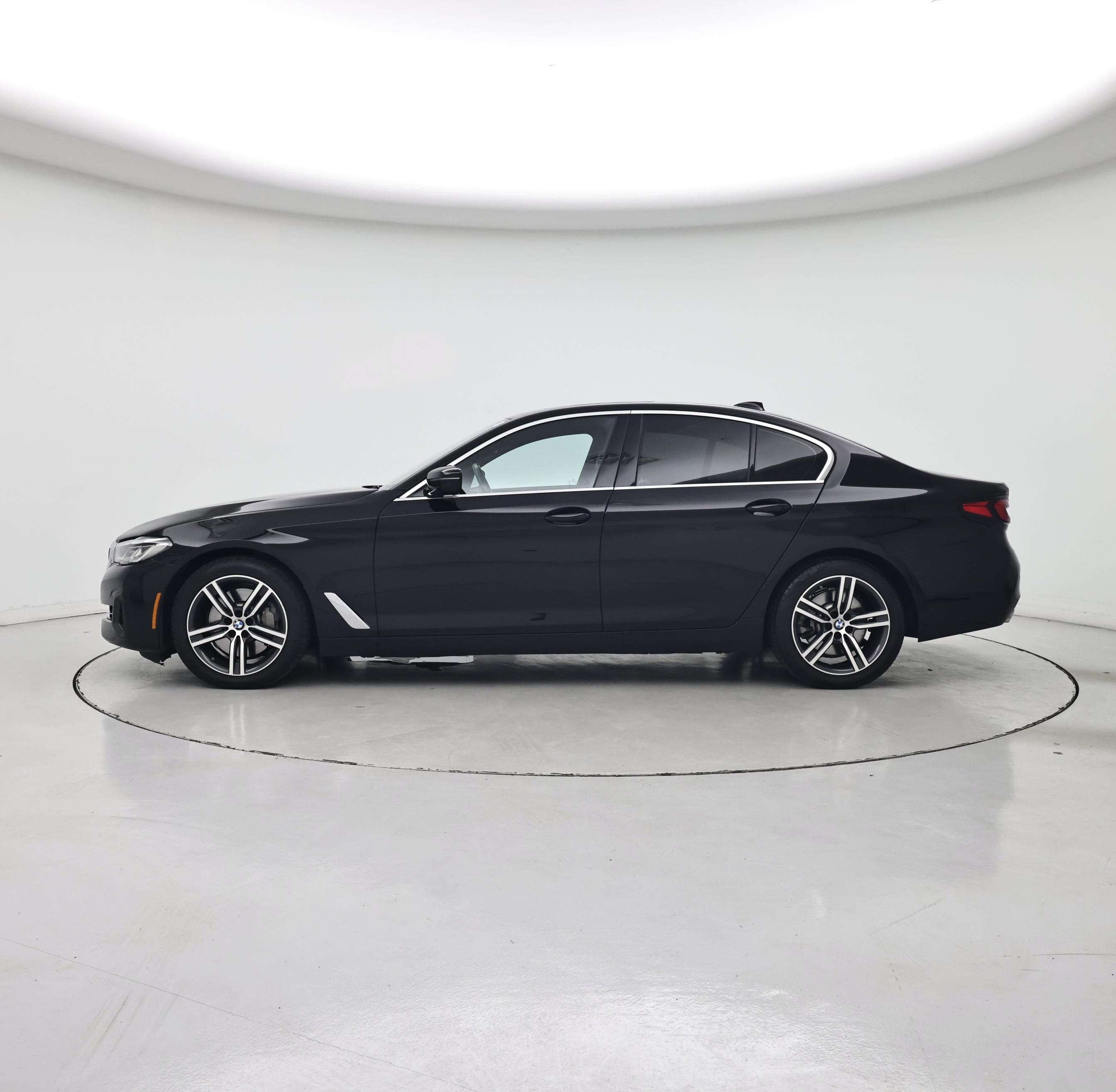 Thumbnail: 2021 BMW 5 Series - 3